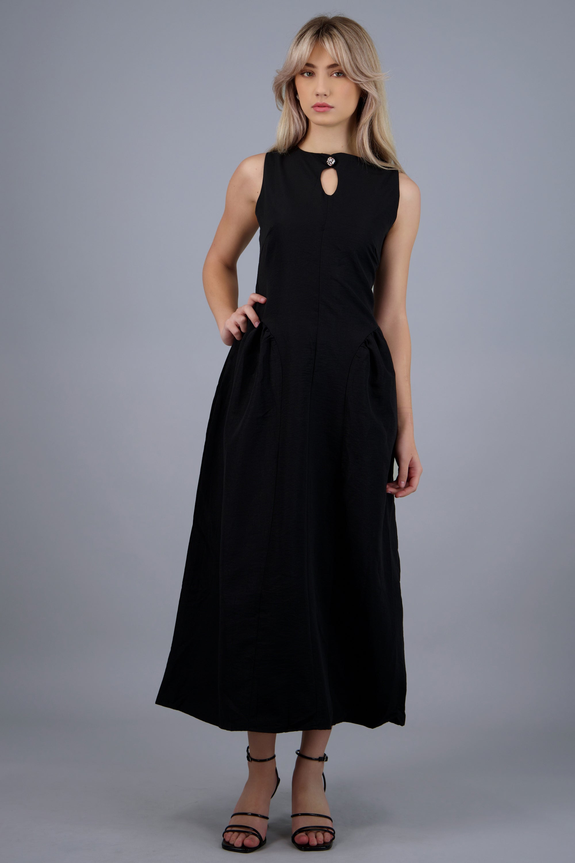 Vestido midi escote redondo NEGRO