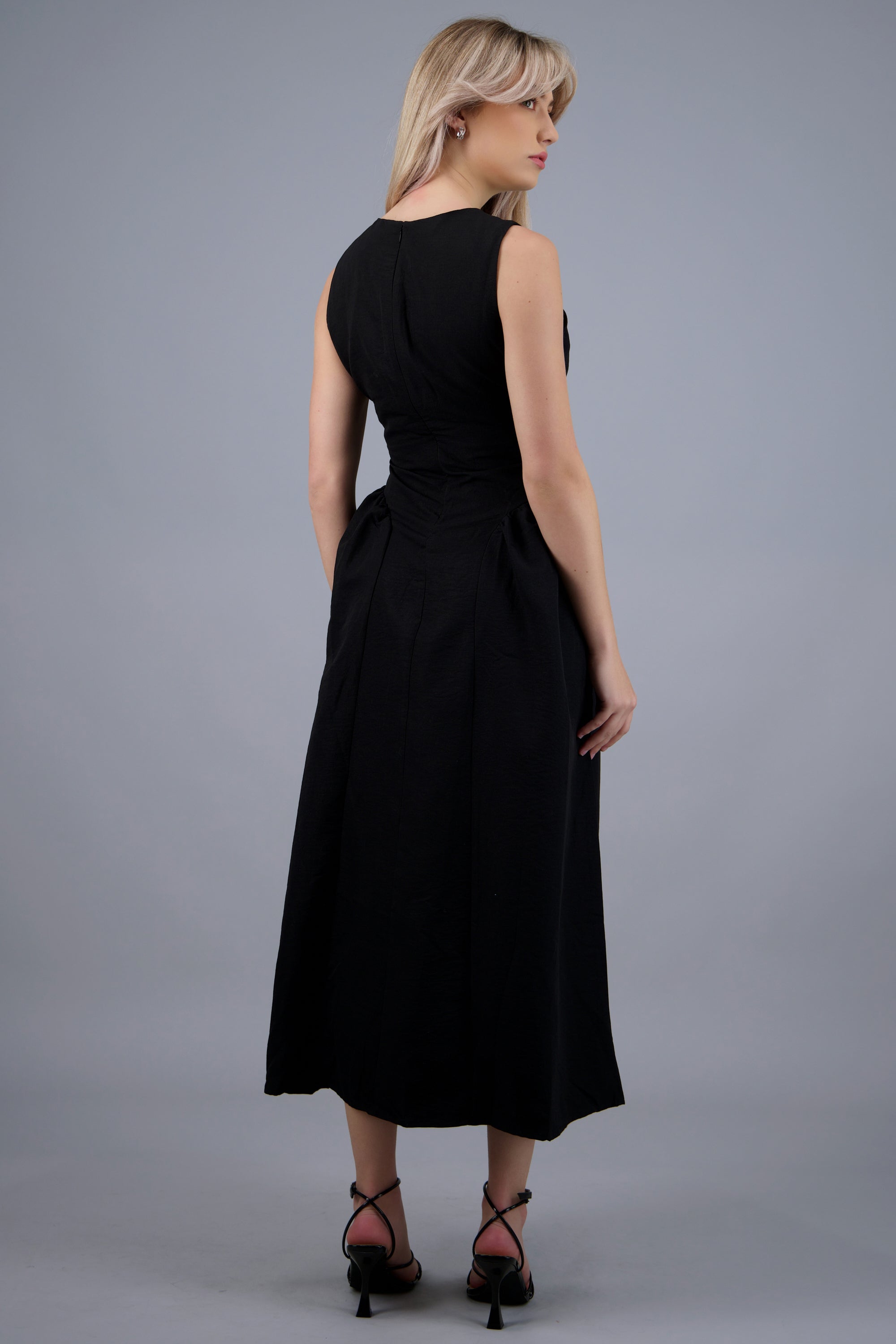 Vestido midi escote redondo NEGRO
