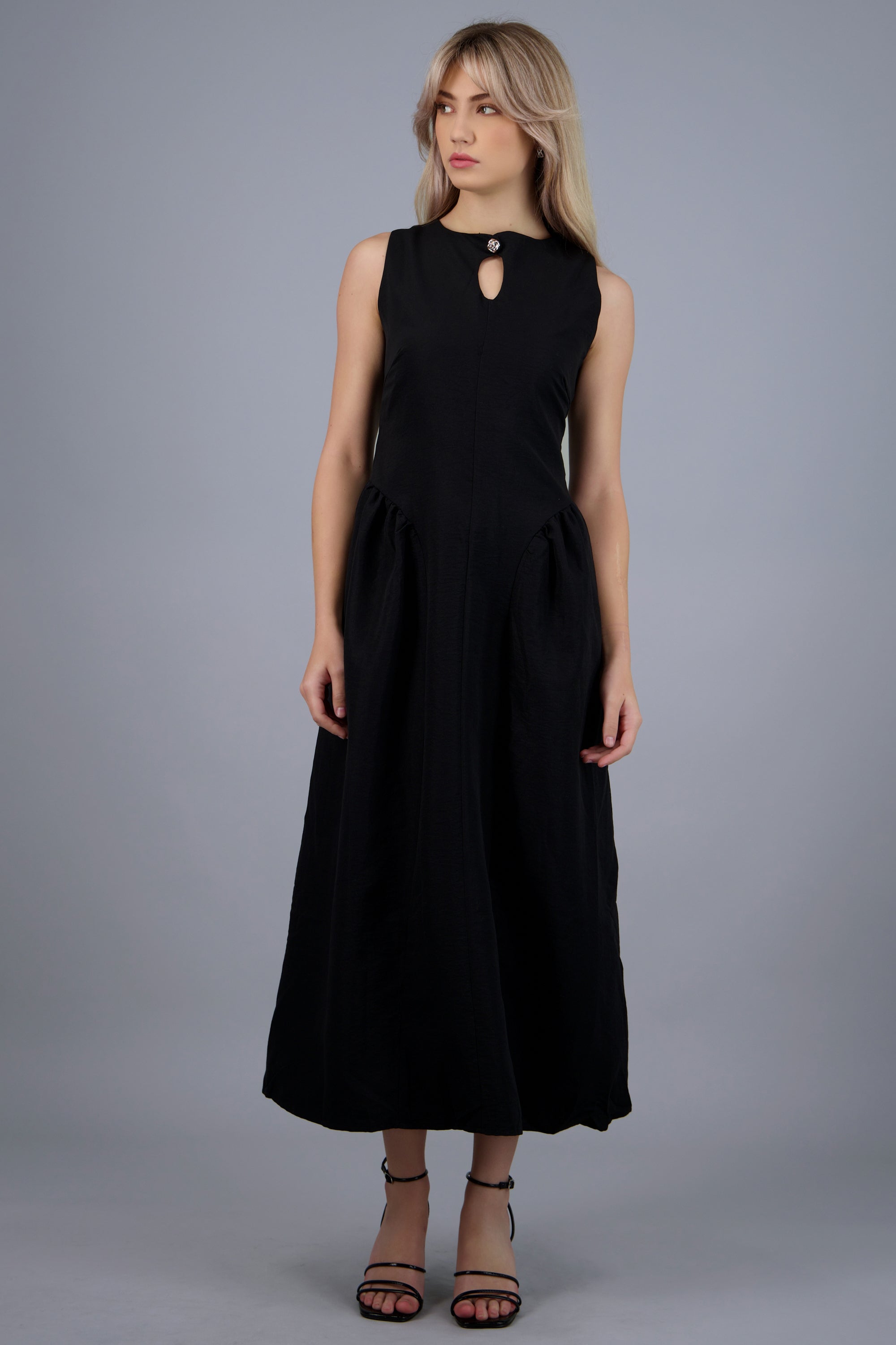 Vestido midi escote redondo NEGRO