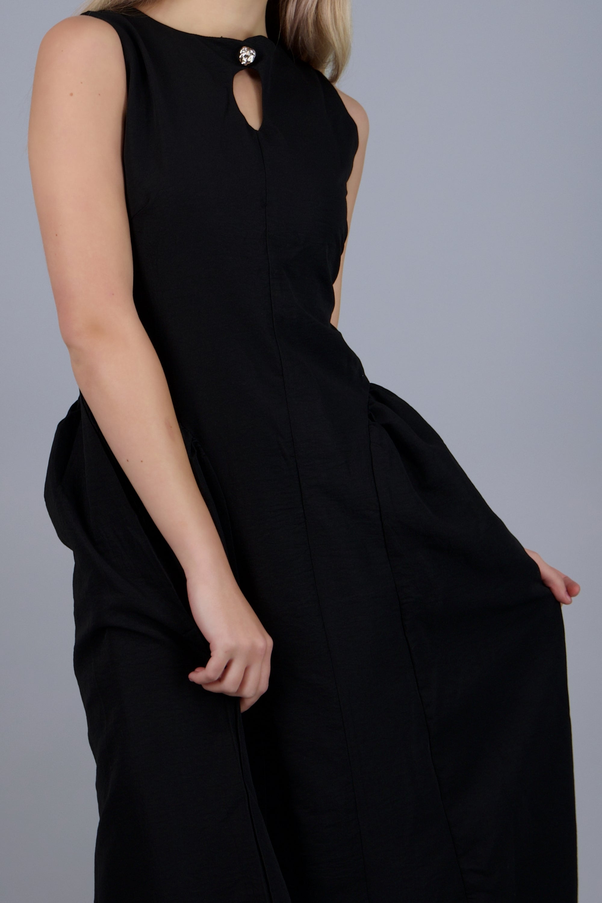 Vestido midi escote redondo NEGRO