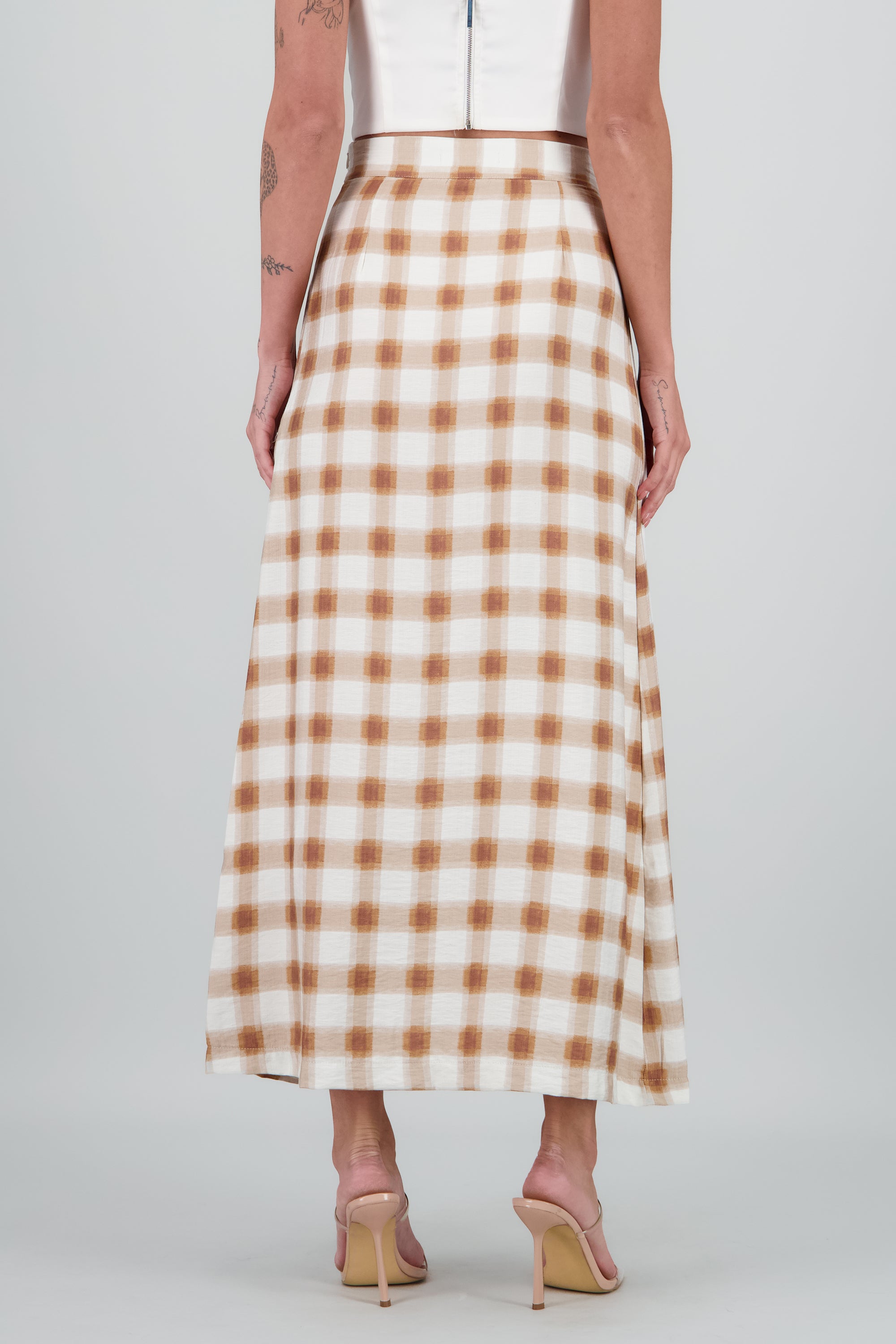 Falda maxi envolvente de cuadros CAFE COMBO