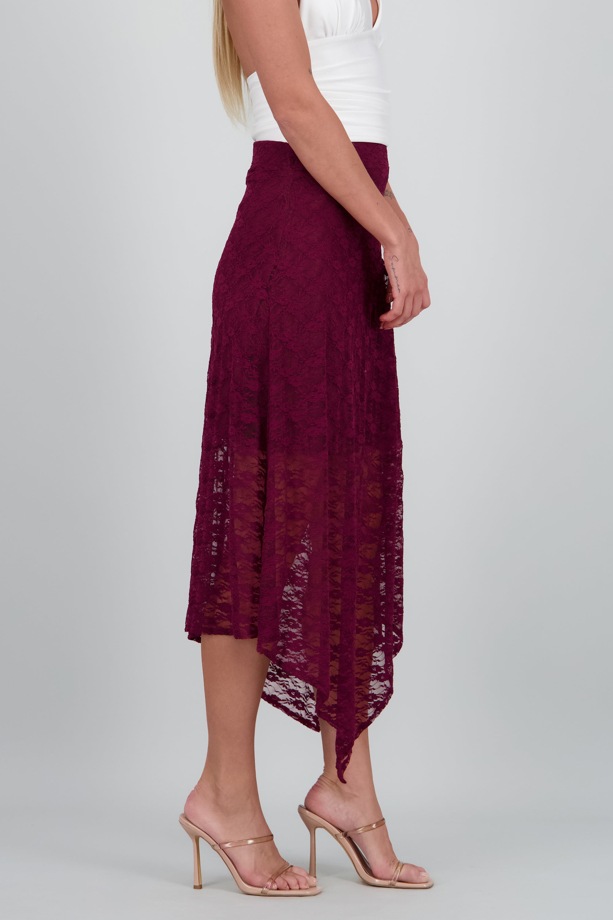 Falda maxi encaje VINO