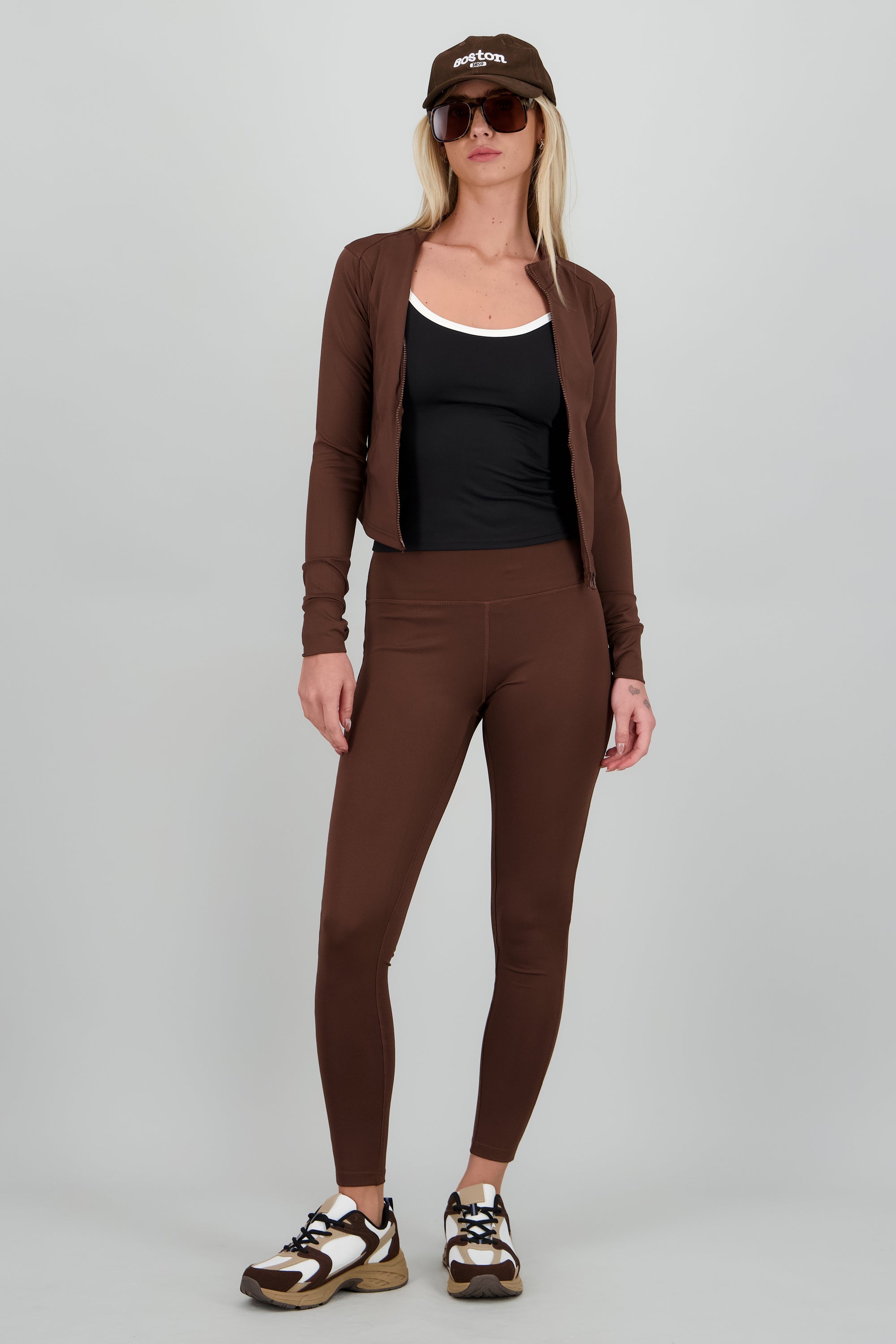 Chamarra deportiva con bolsas CAFE