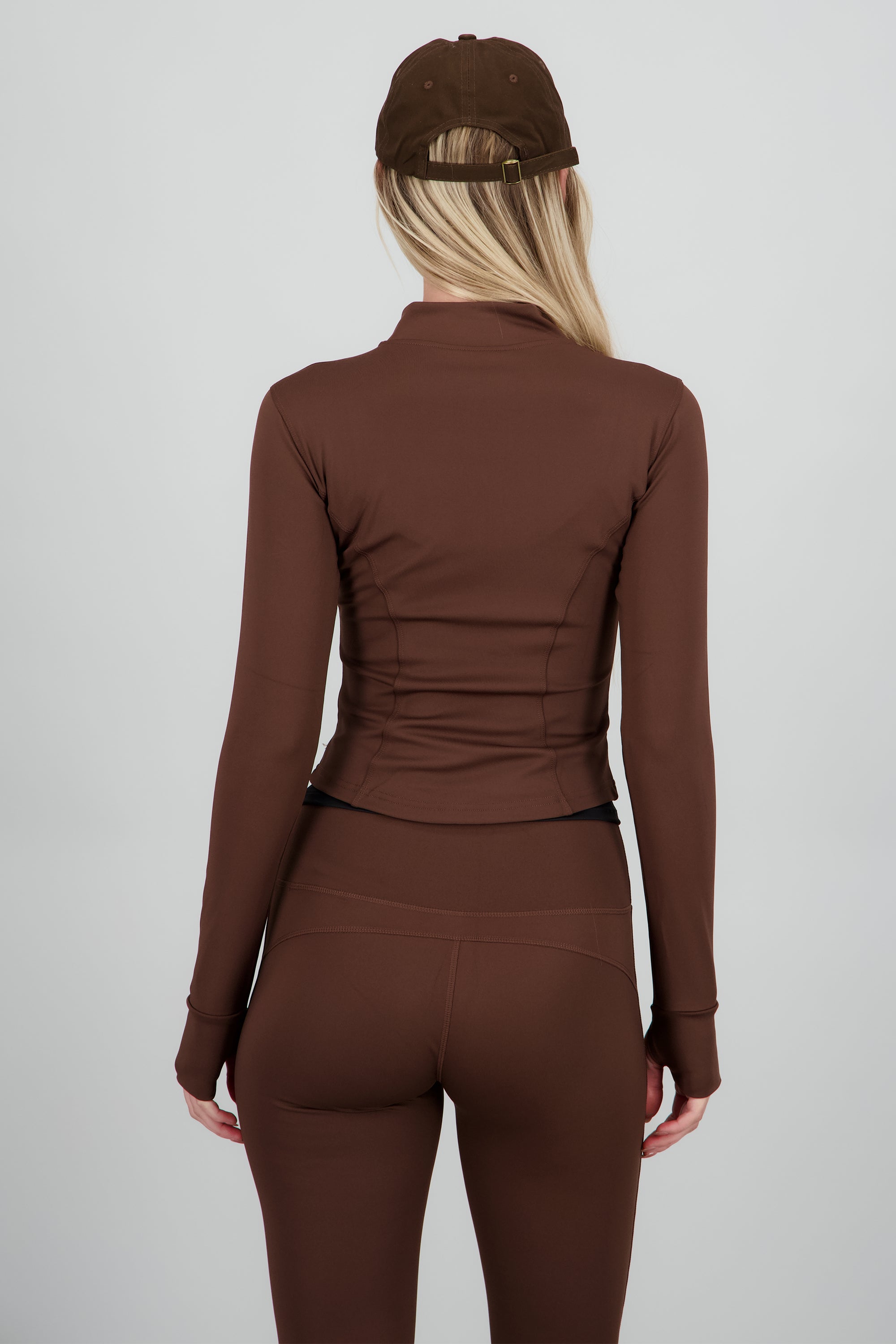 Chamarra deportiva con bolsas CAFE