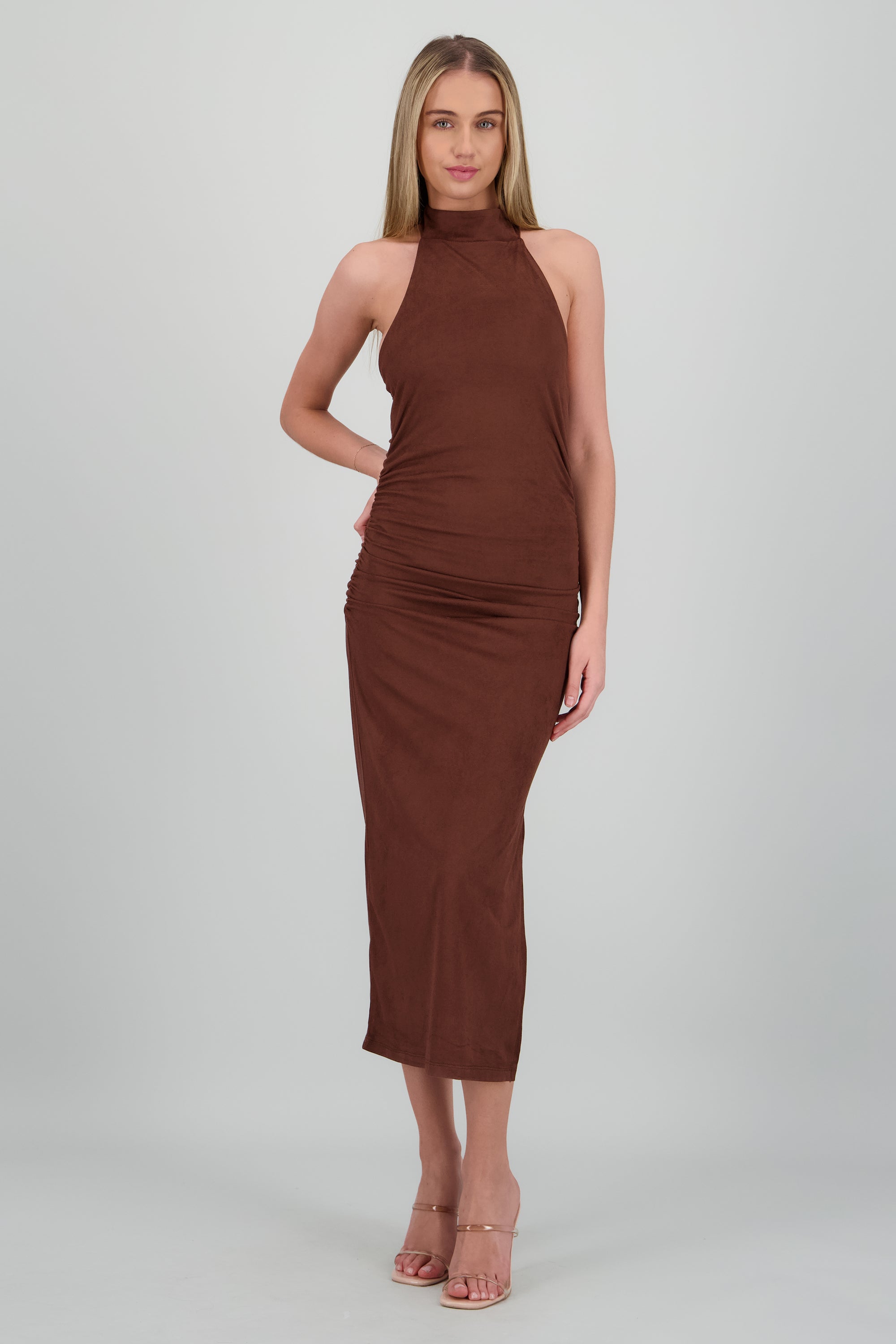 Vestido halter midi drapeado CHOCOLATE