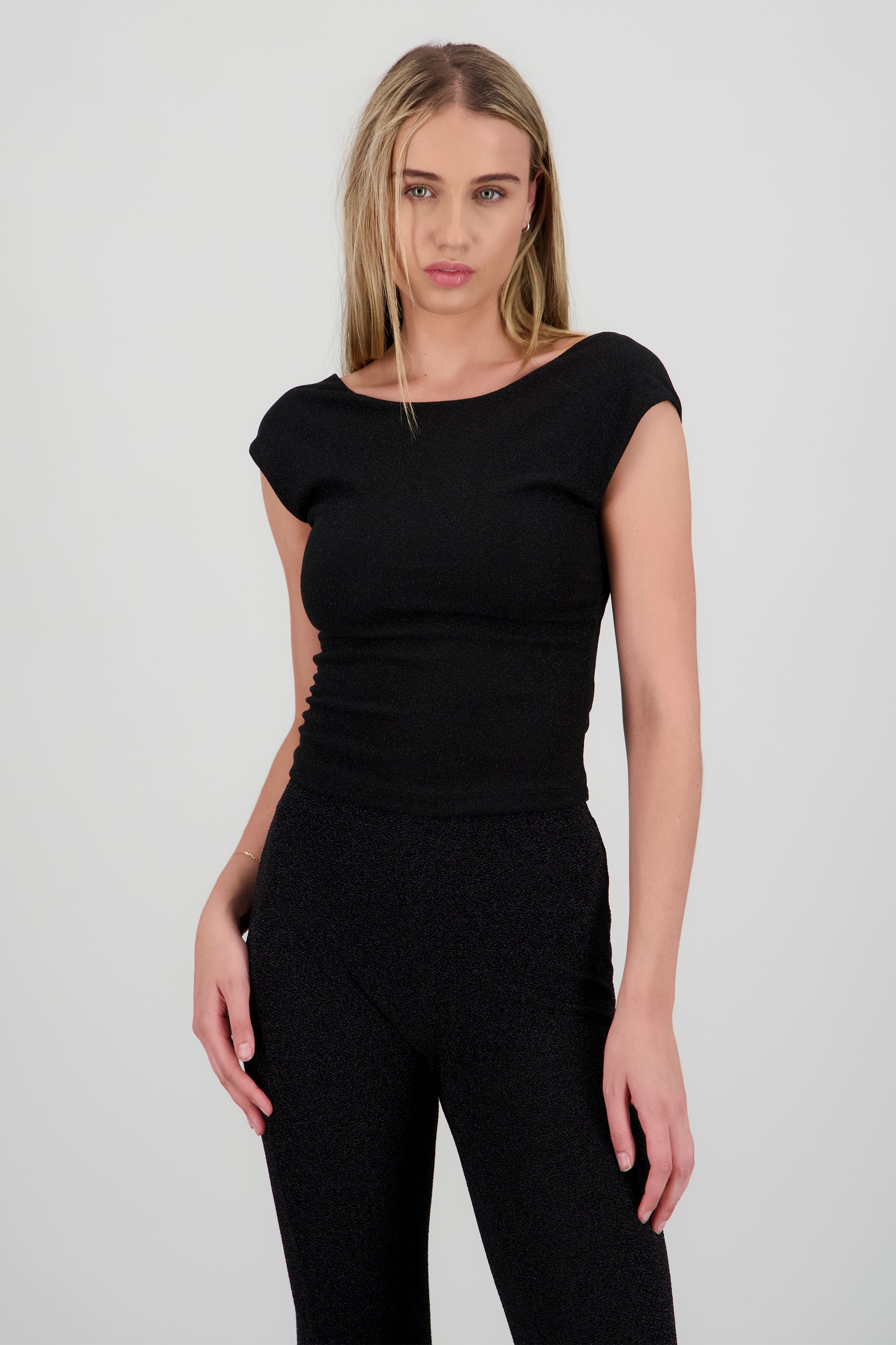 Top brillos escote en espalda NEGRO