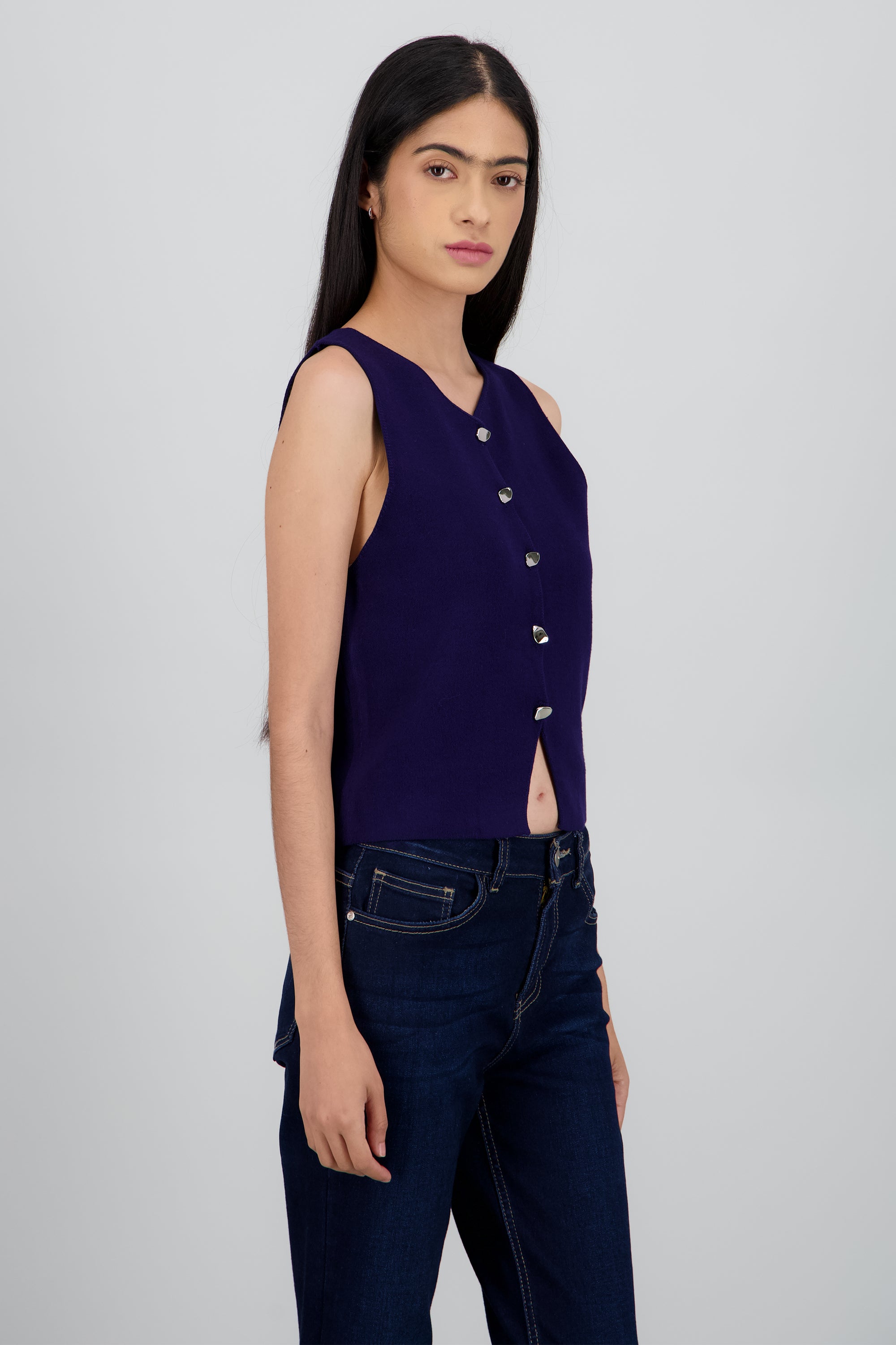 TOP TEJIDO CON DETALLE BOTONES MARINO