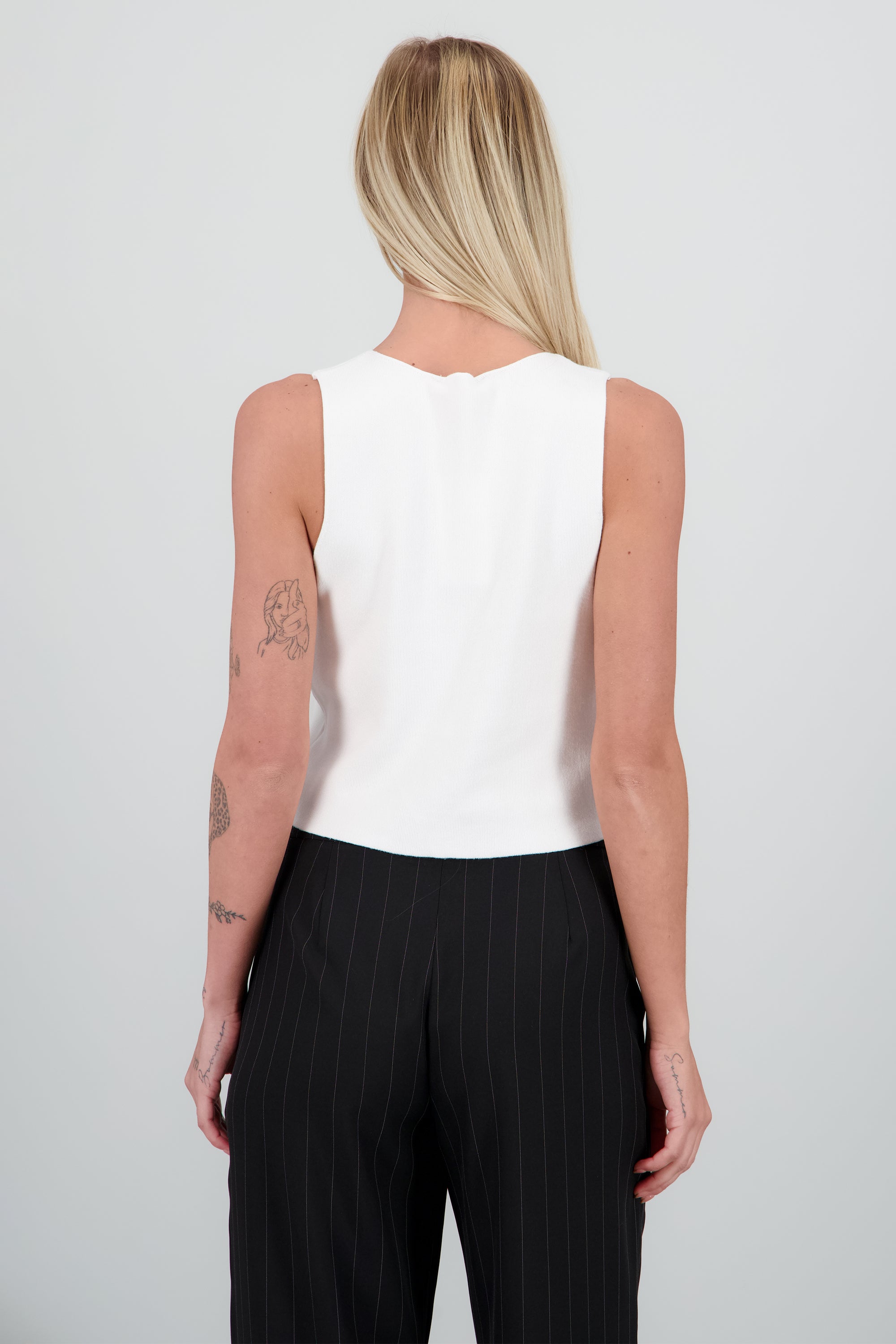 Top tejido con detalle botones BLANCO
