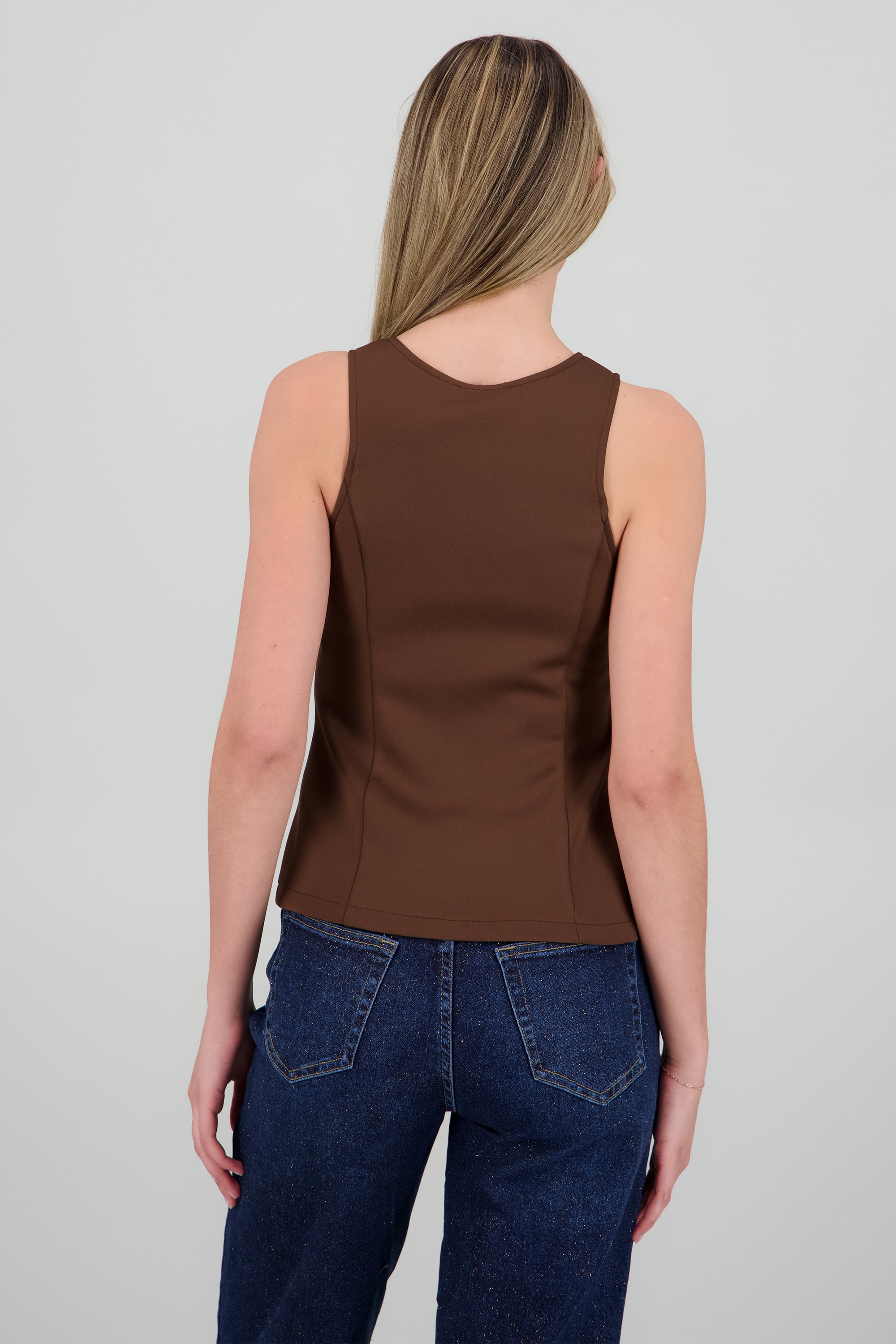 Chaleco detalle botones flor CHOCOLATE