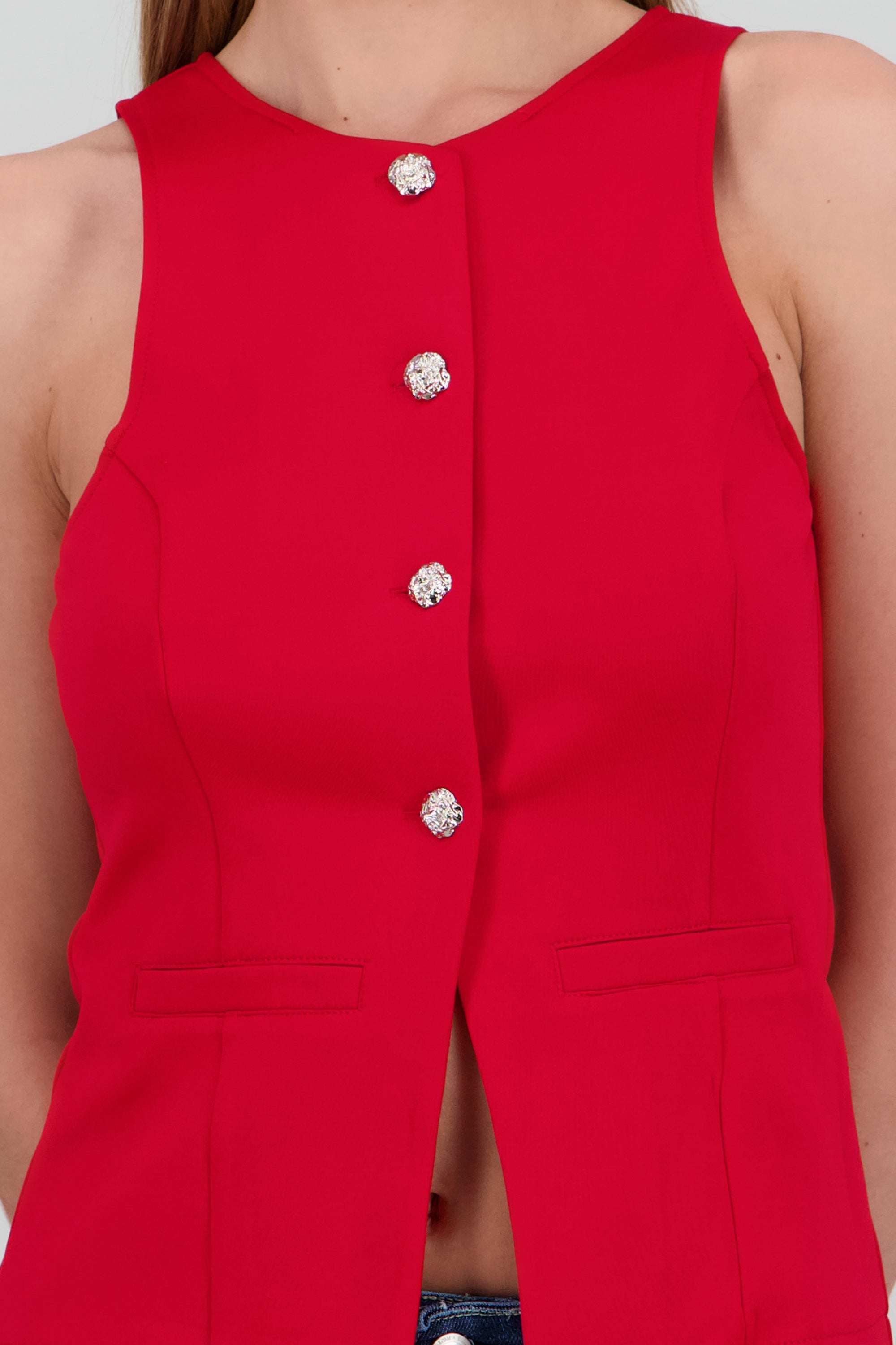 Chaleco detalle botones flor ROJO