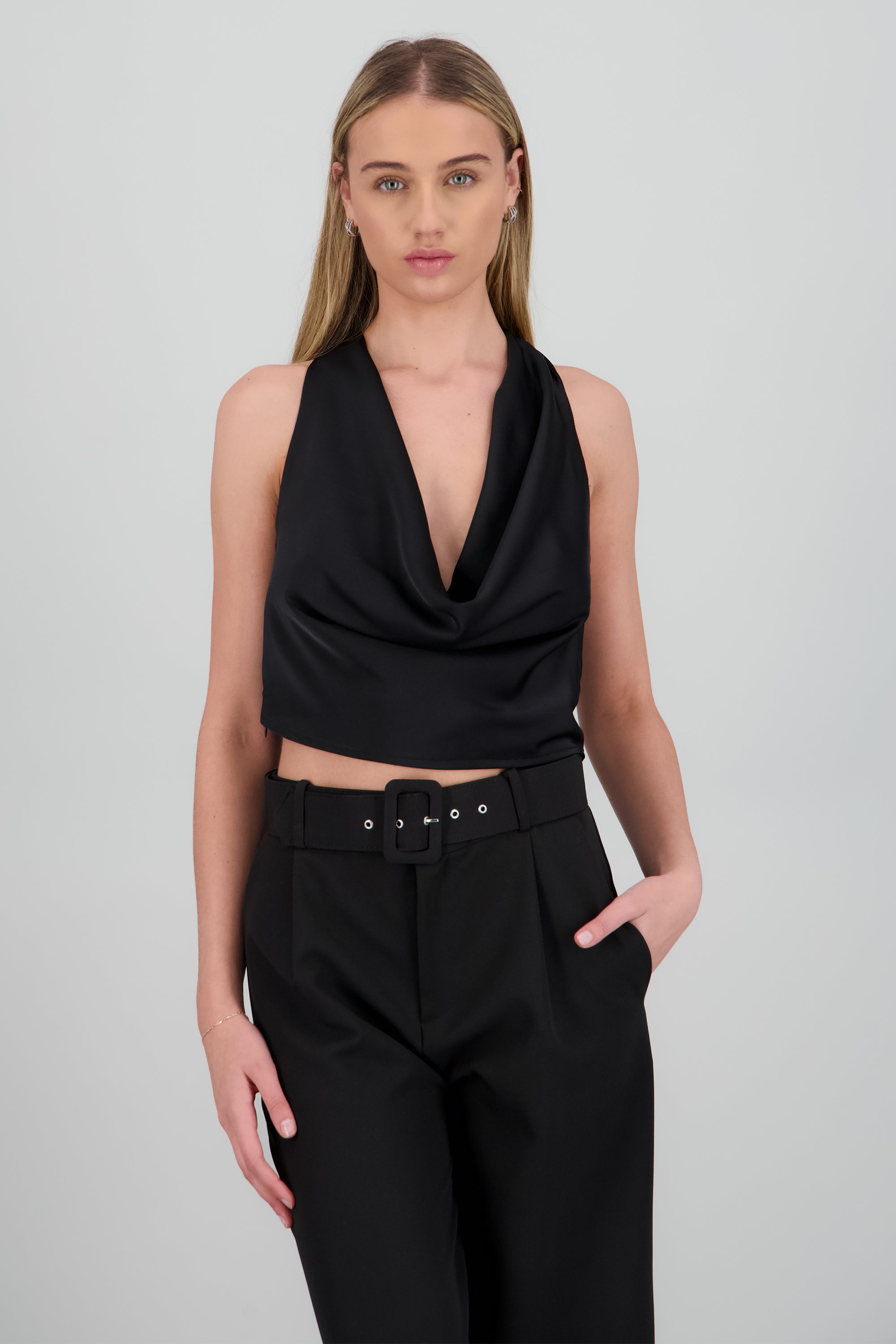 Top halter drapeado satin NEGRO