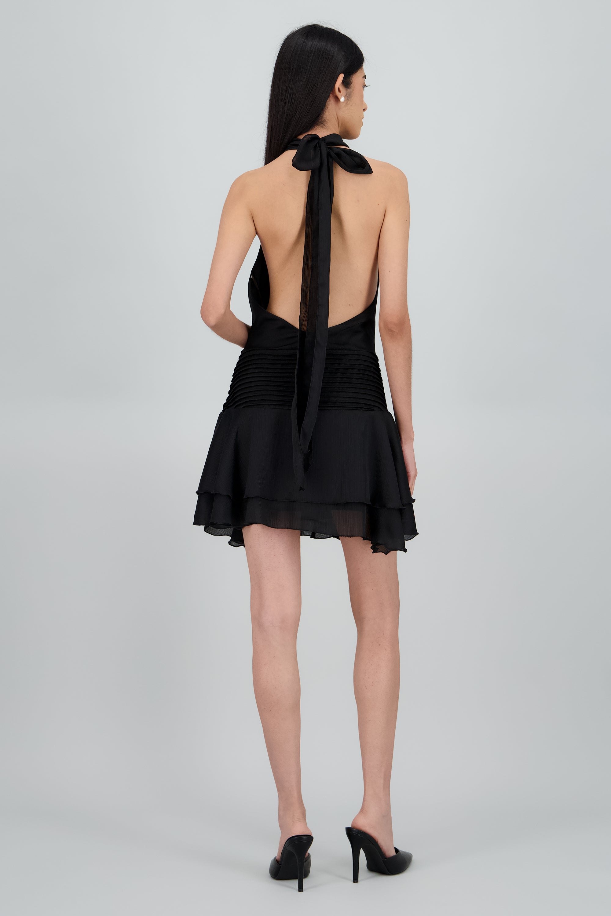 Vestido halter mini con amarre escote espalda NEGRO