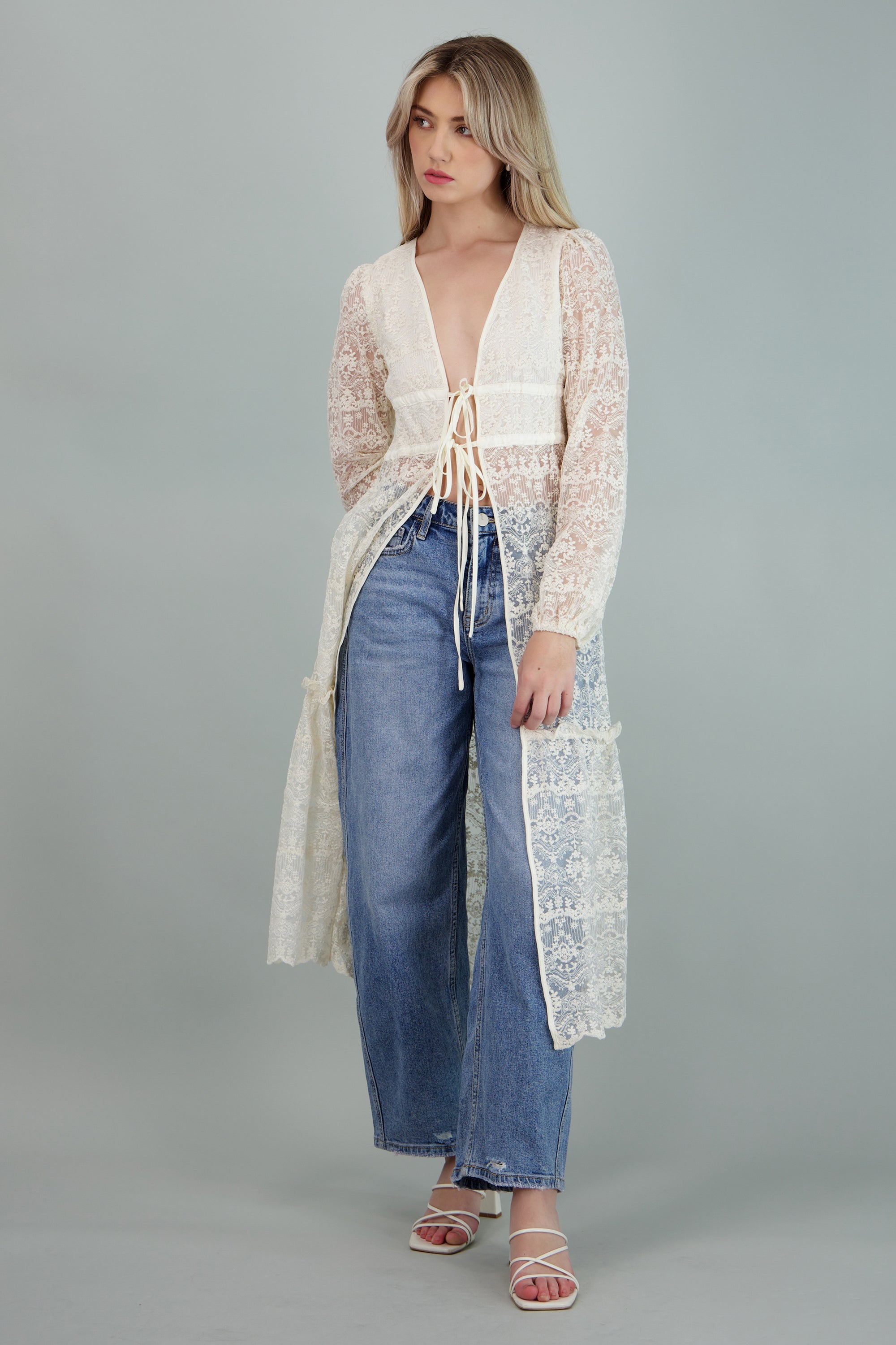 CARDIGAN ENCAJE M/L DET MOÑO CREMA