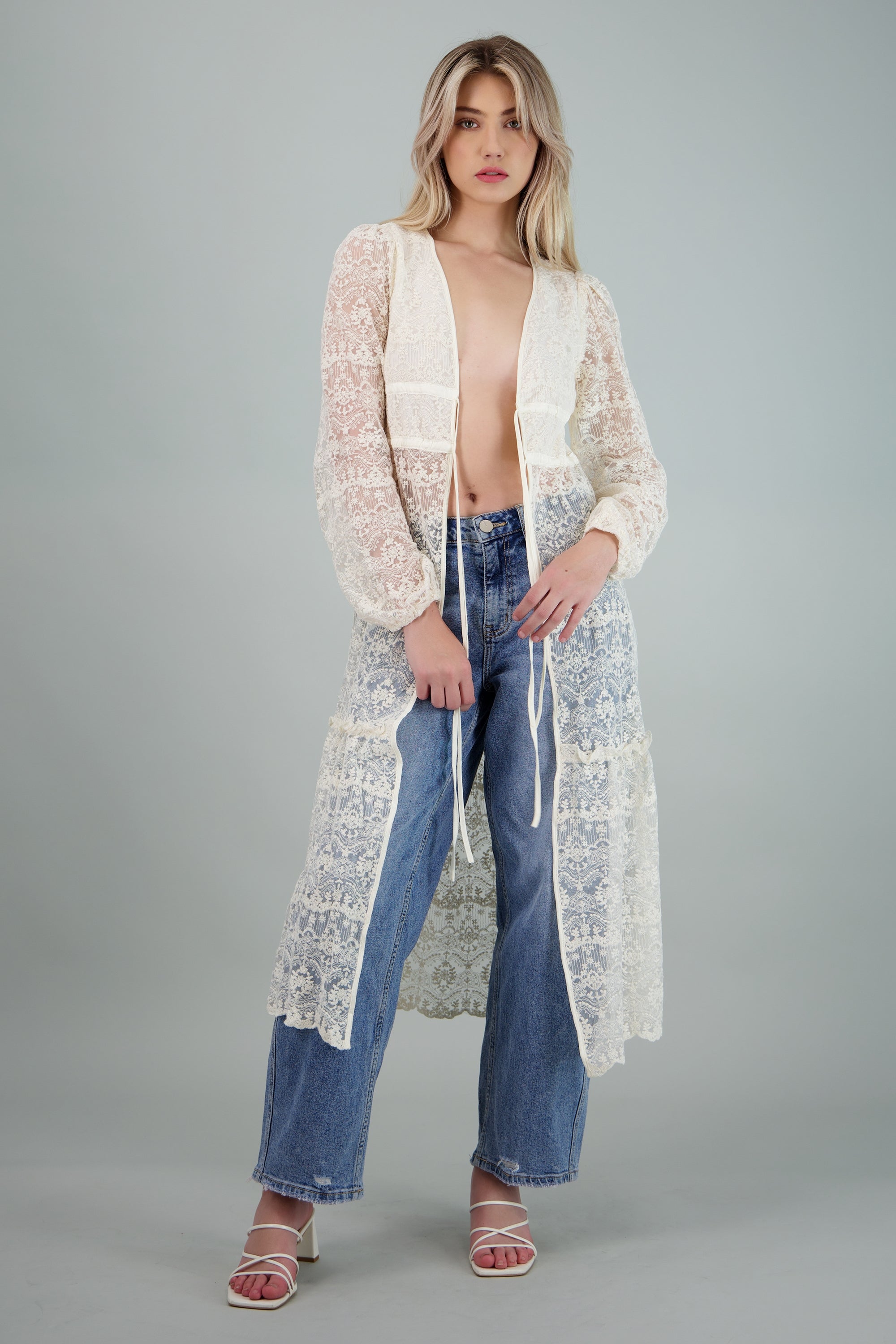 CARDIGAN ENCAJE M/L DET MOÑO CREMA