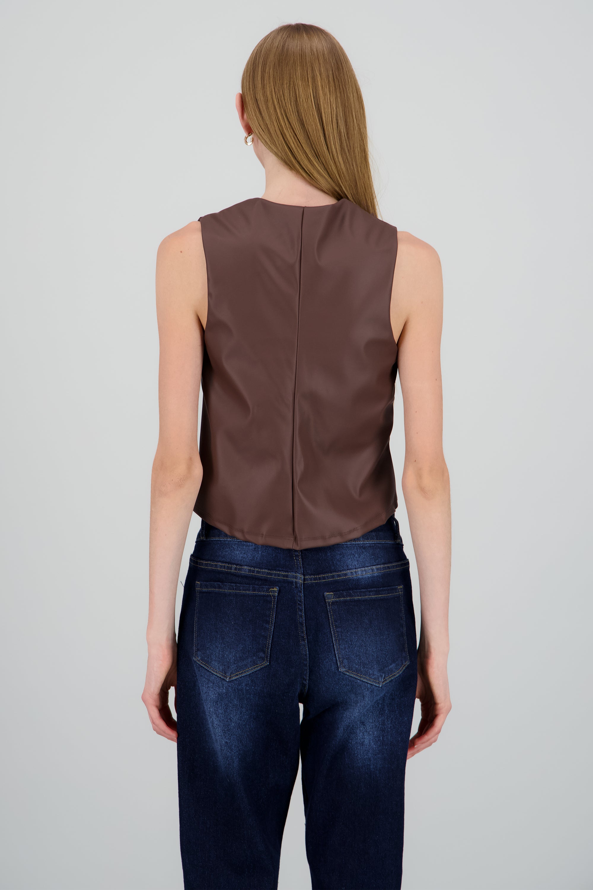 Top cuello alto efecto piel drapeado CHOCOLATE