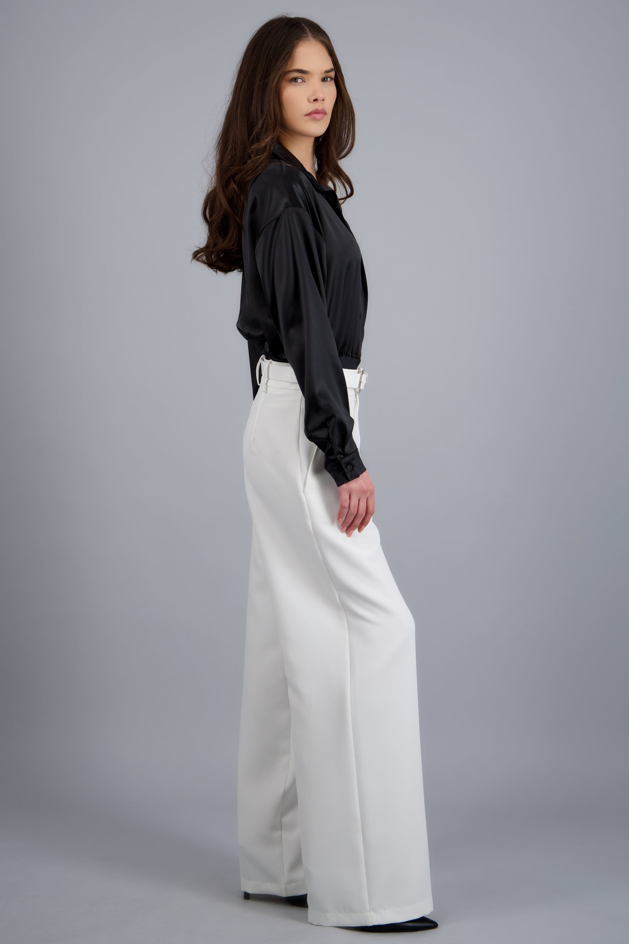 Pantalon sastre basico con cinturon Hypsters HUESO