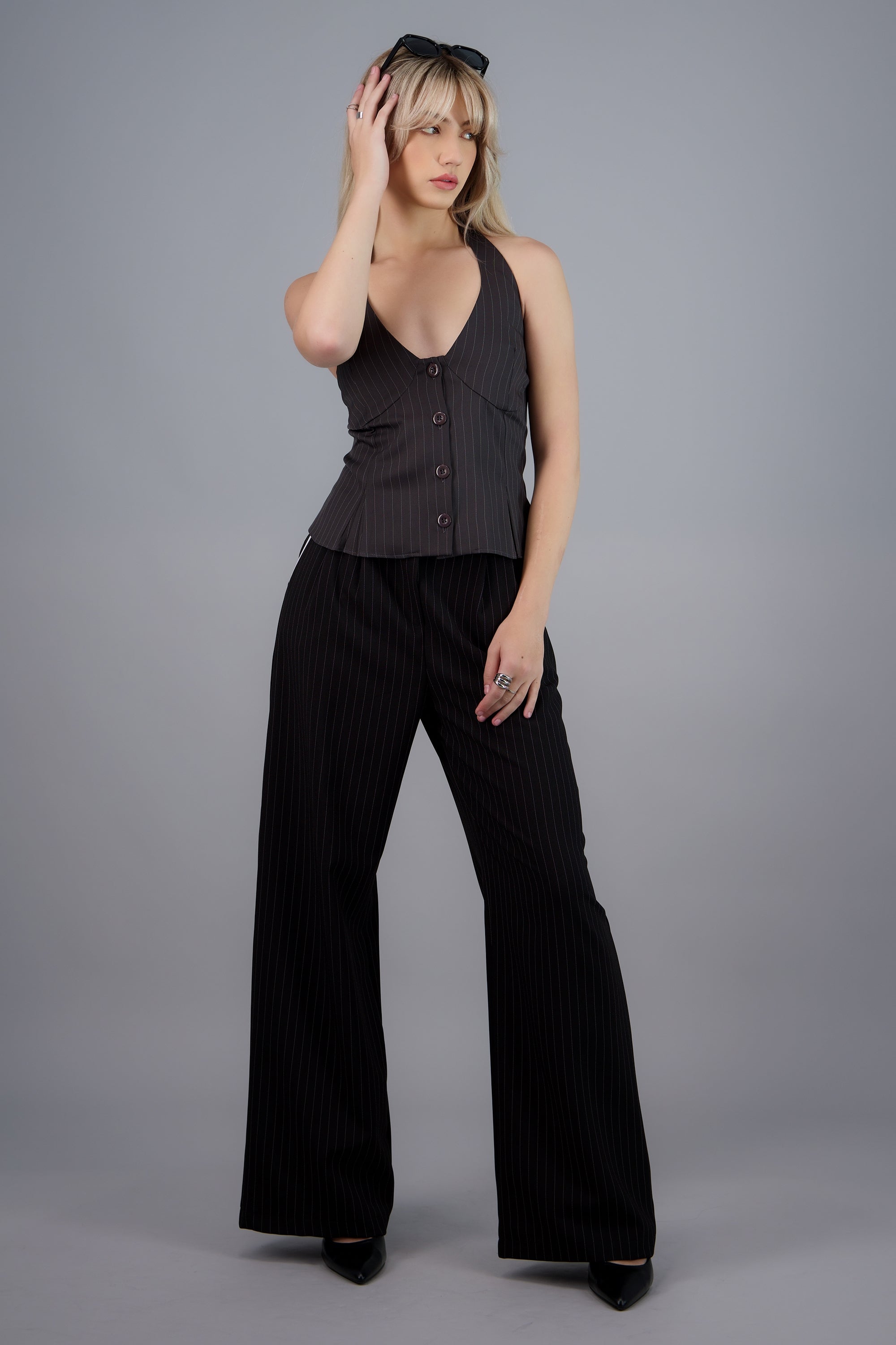 Top halter amarre estampado rayas GRIS COMBO