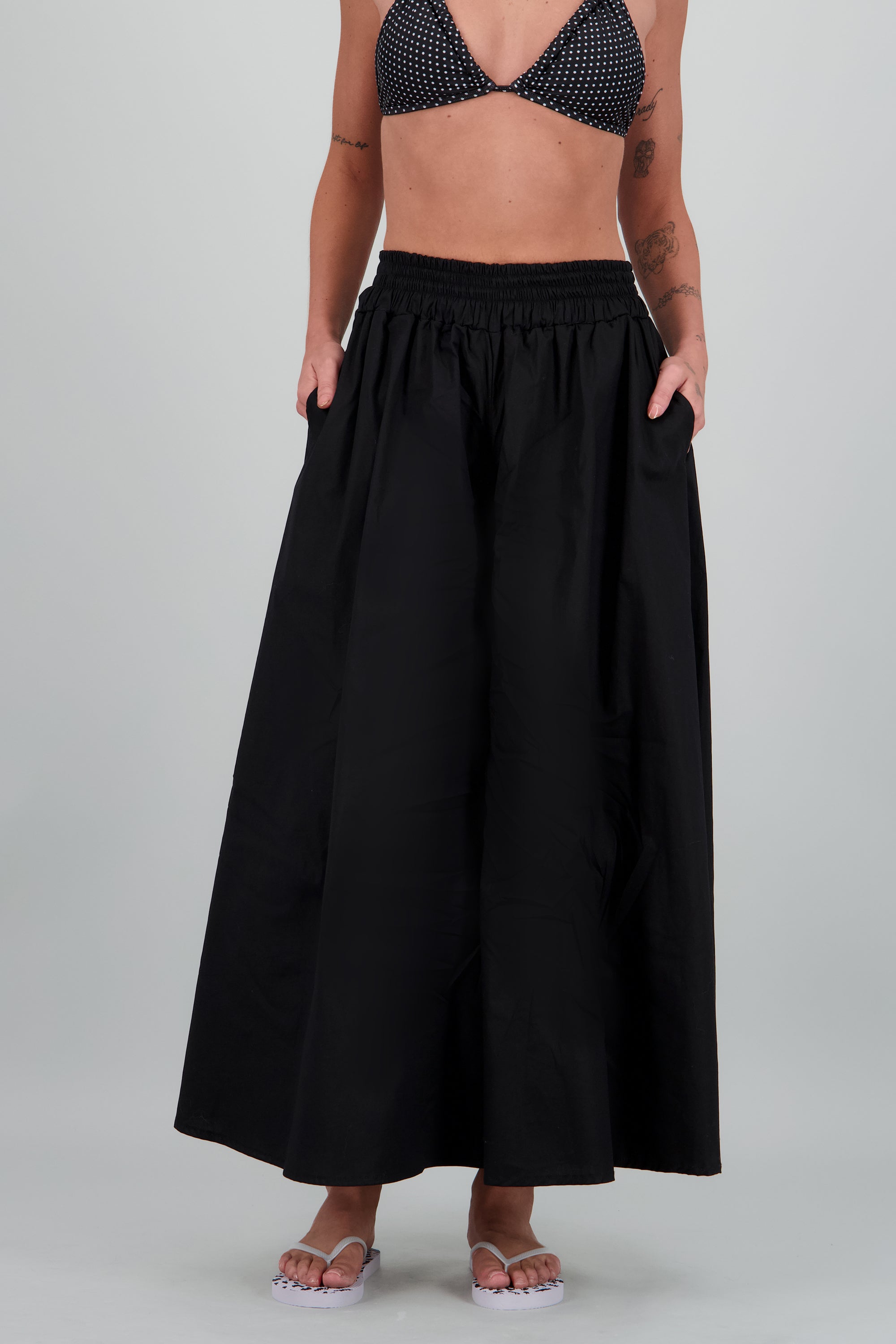 Pantalon super amplio resorte bolsas NEGRO