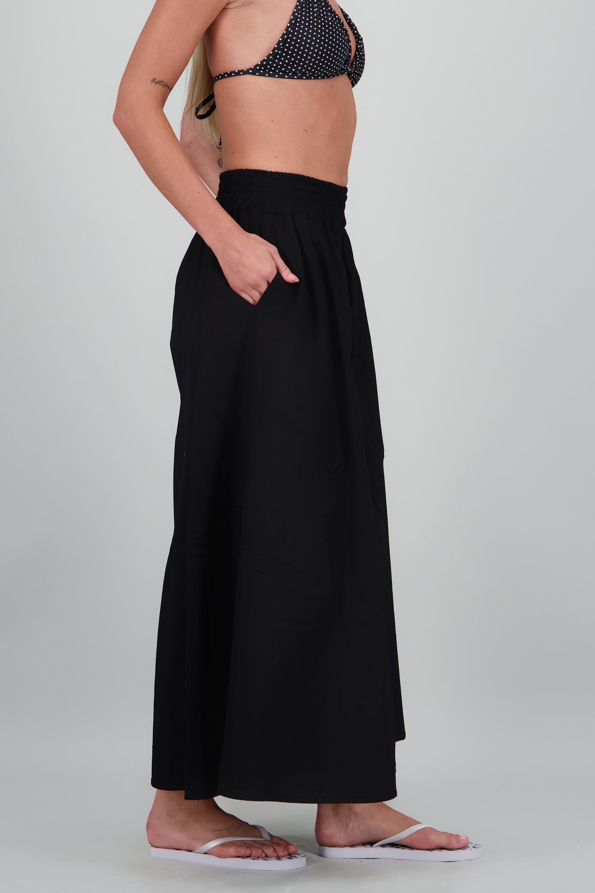 Pantalon super amplio resorte bolsas NEGRO