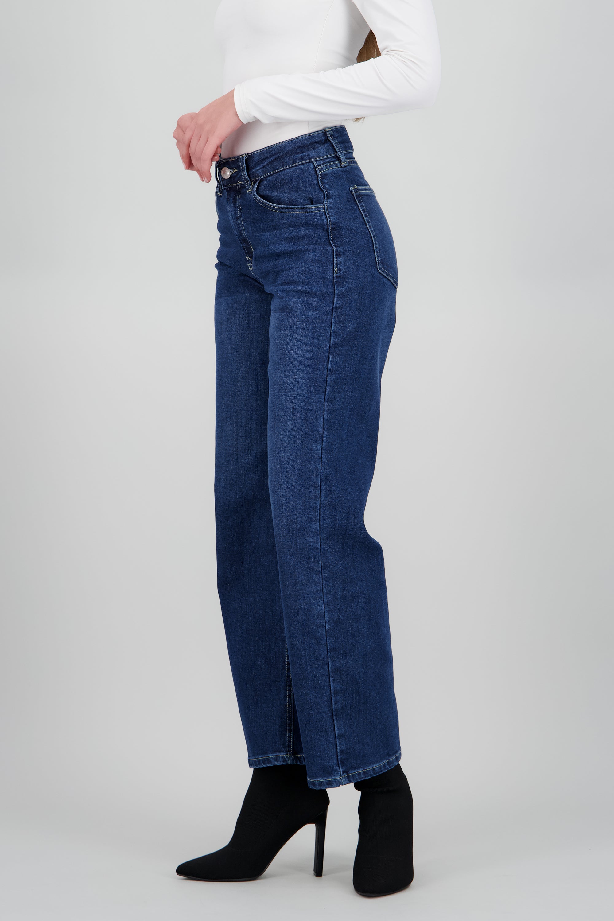 Jeans wide leg basicos MEDIUM WASH