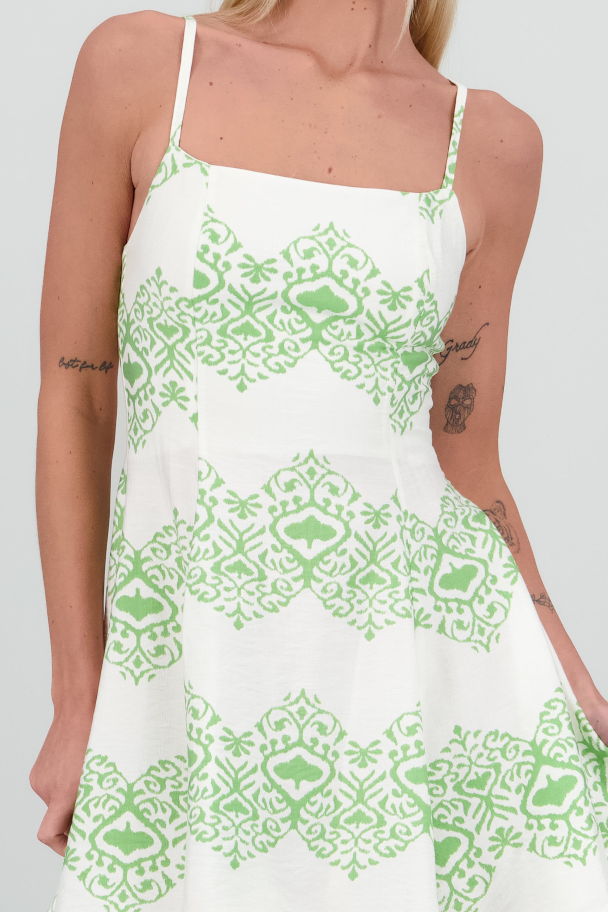 Vestido mini tirantes detalle estampado VERDE COMBO