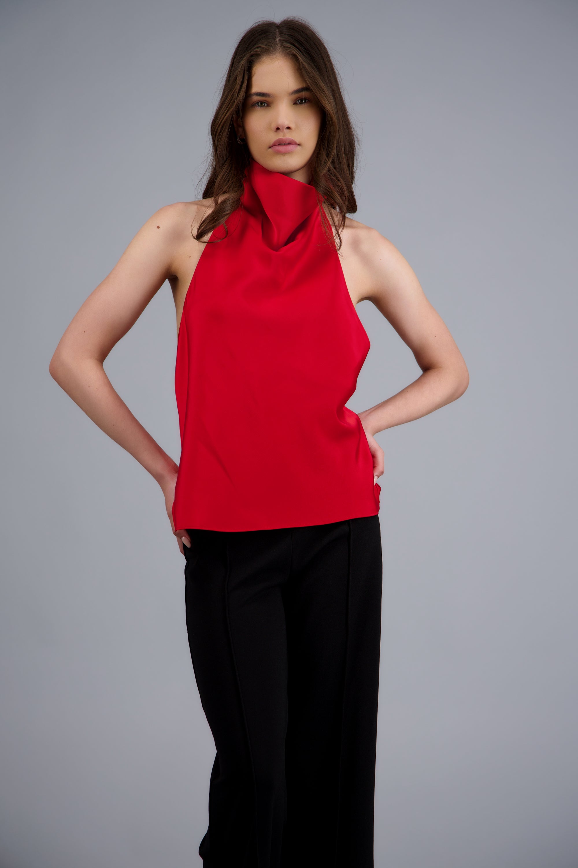 Top halter de cuello cascada satinado ROJO