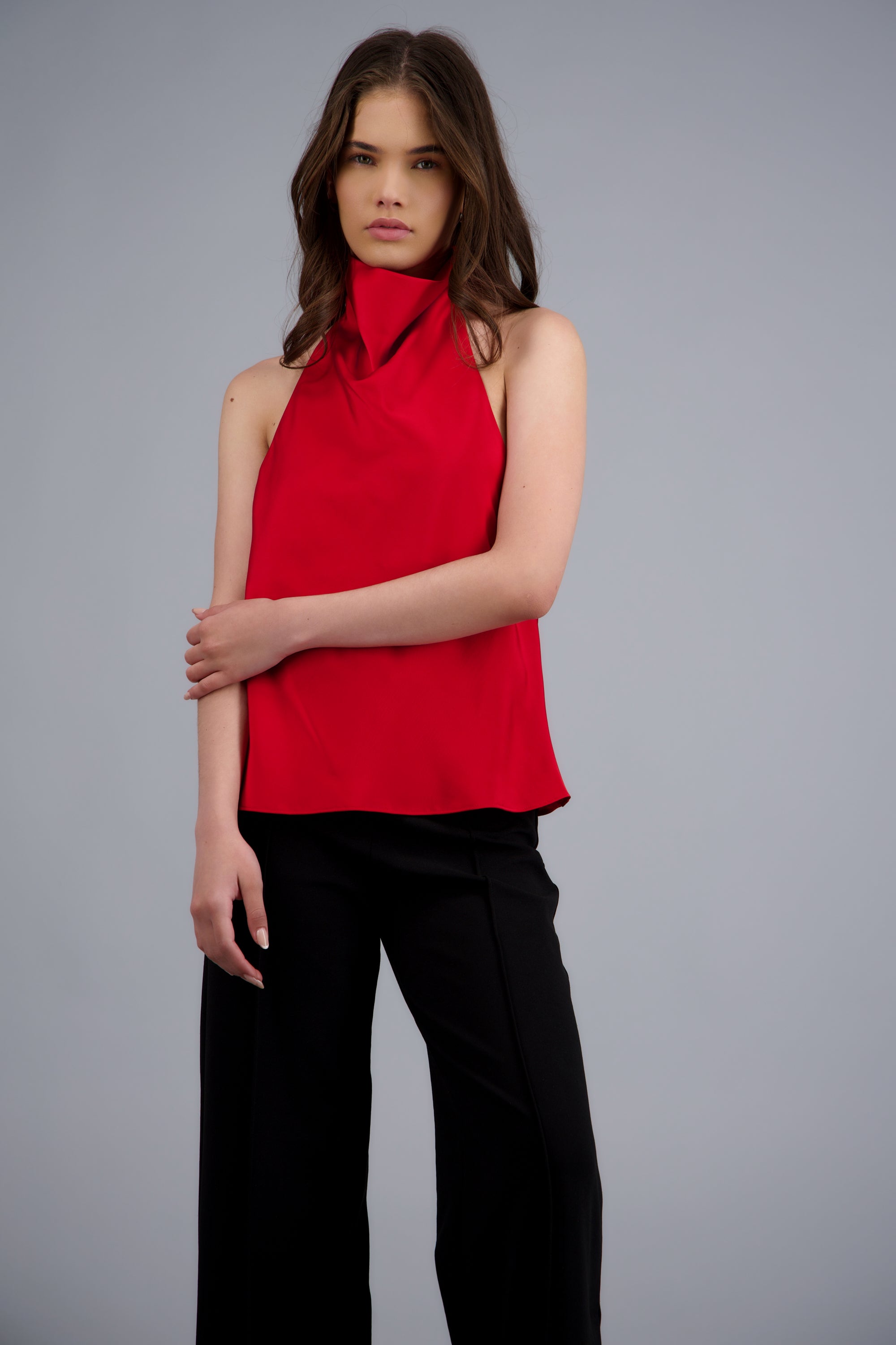 Top halter de cuello cascada satinado ROJO