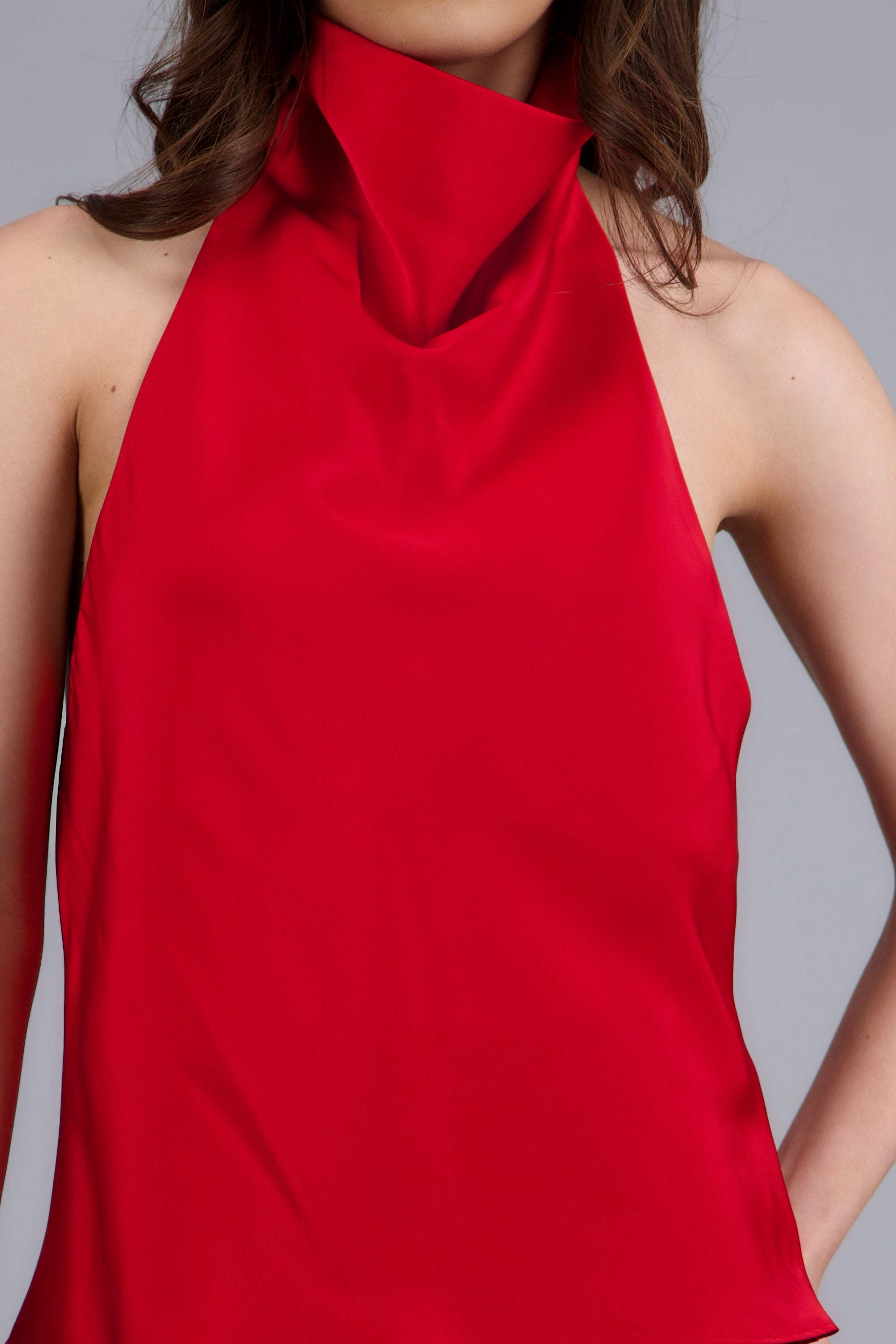 Top halter de cuello cascada satinado ROJO