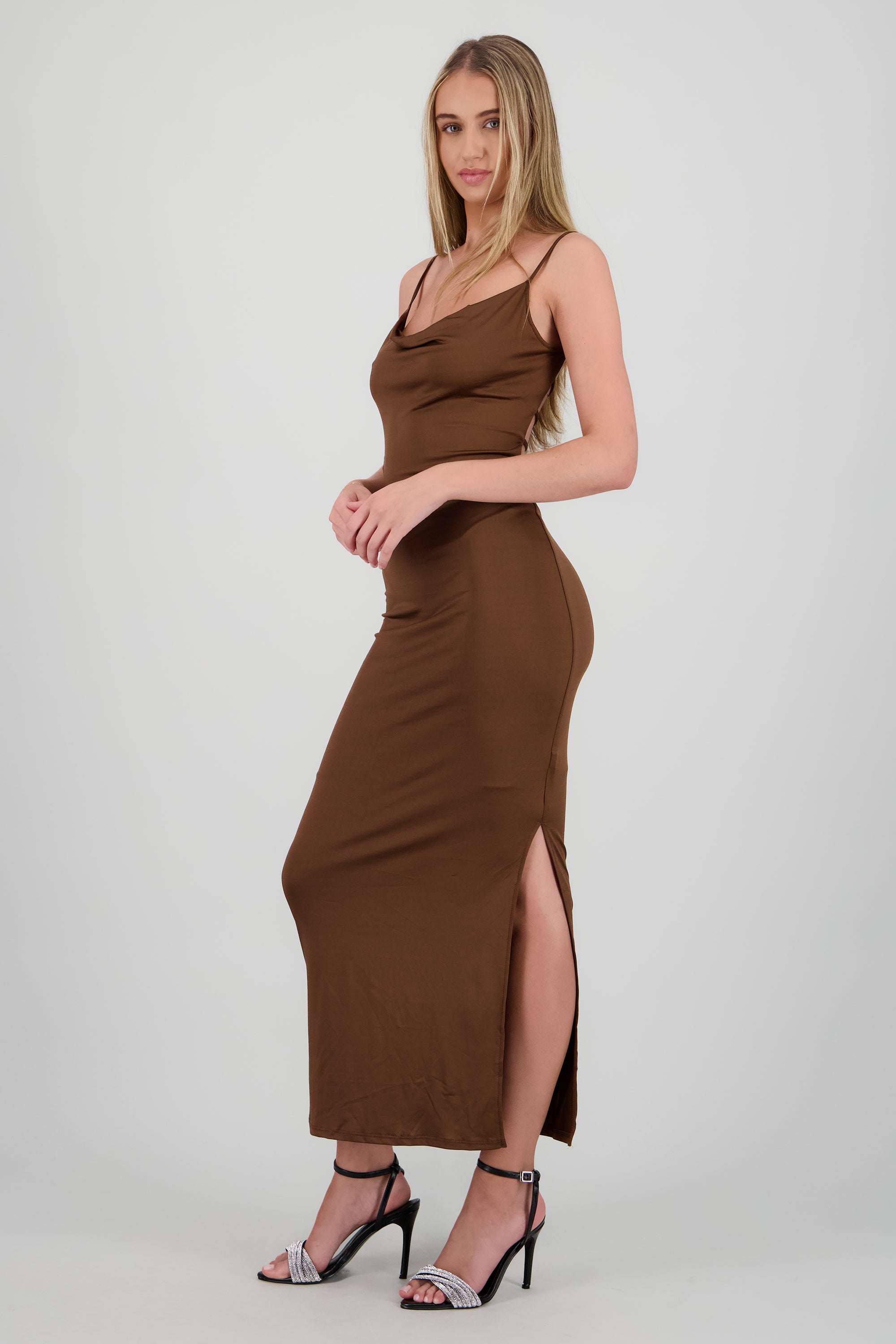 Vestido cuello cascada escote espalda CHOCOLATE