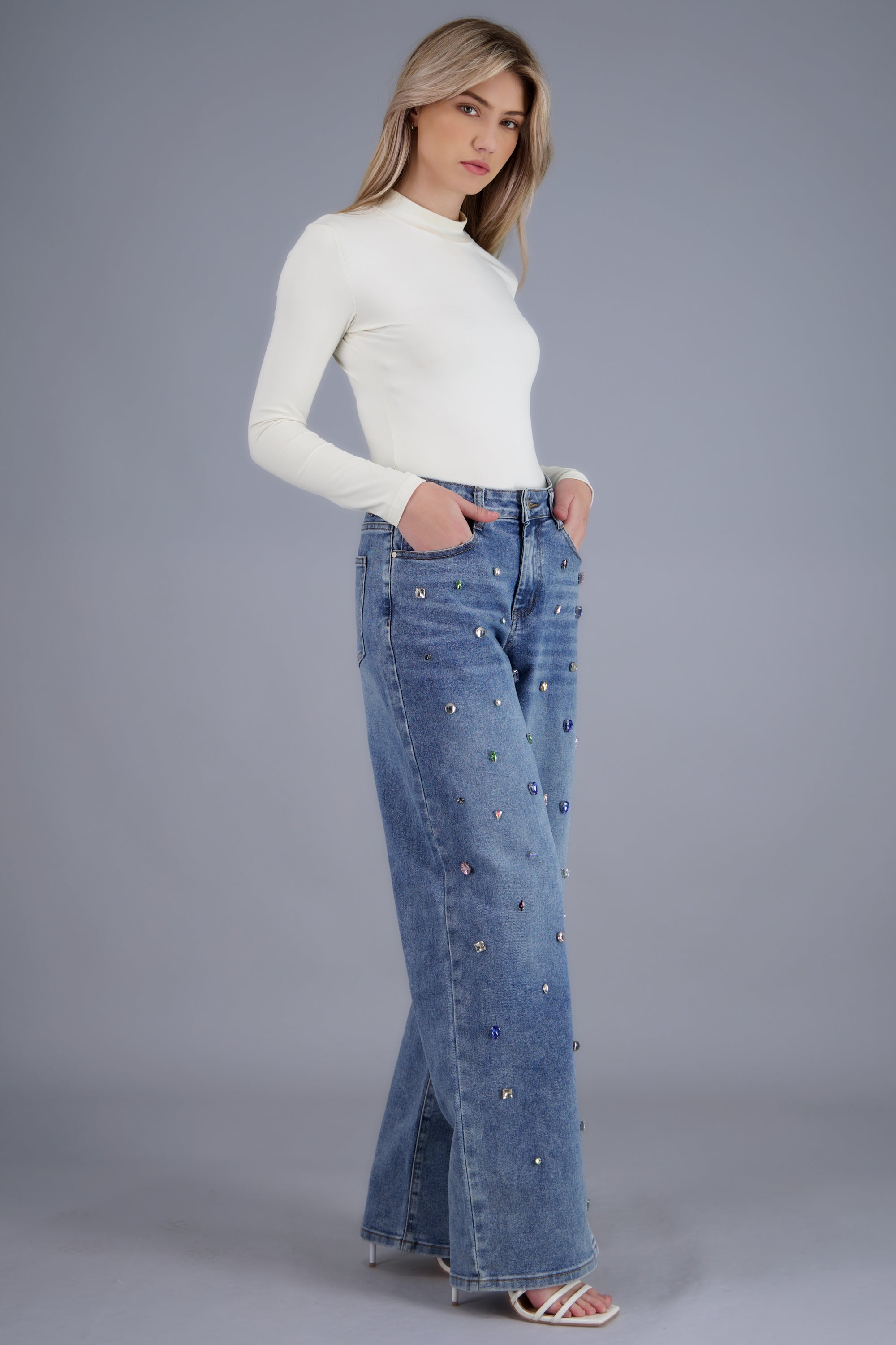 Jeans wide leg cristales LIGHT WASH