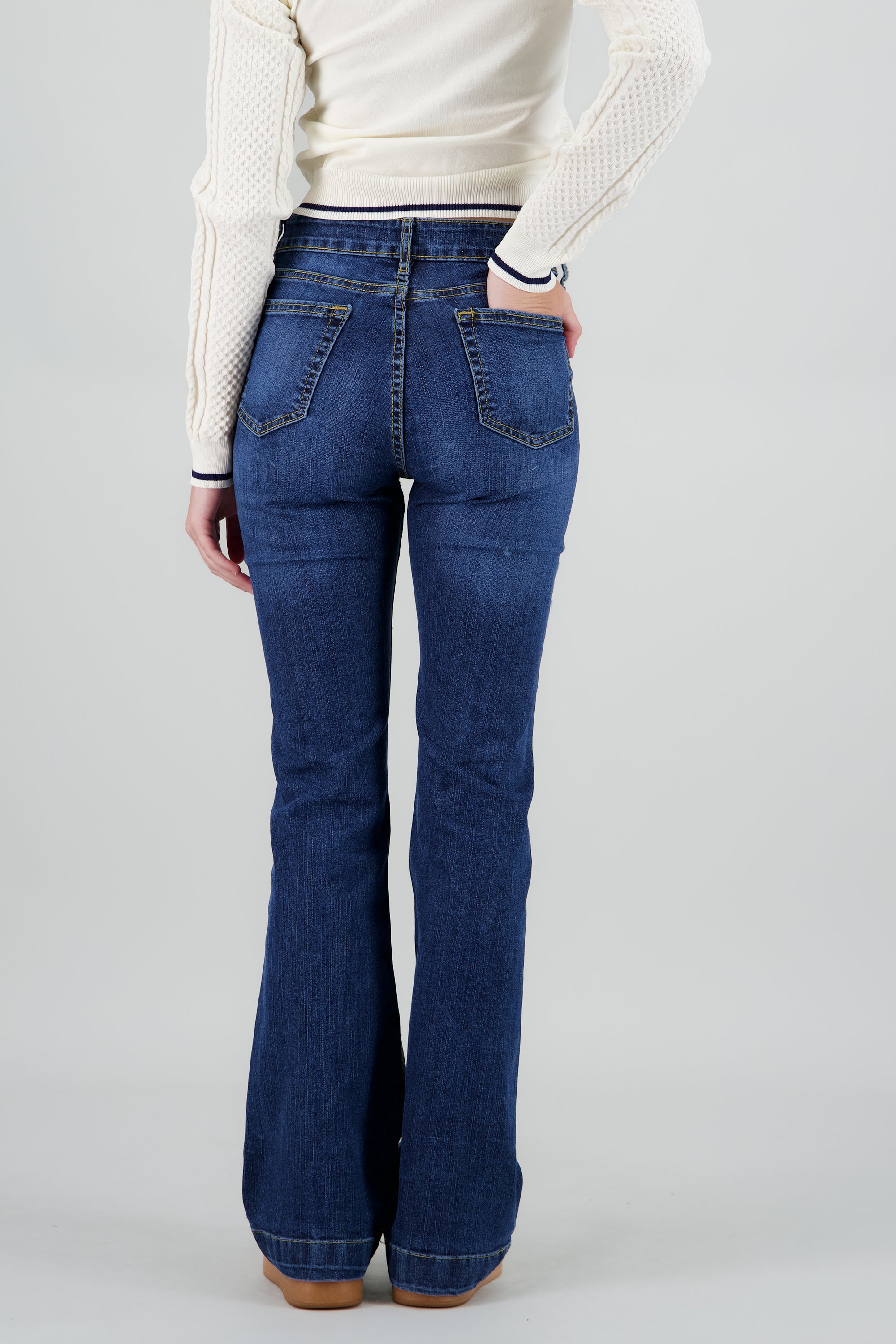 Jeans flare dobladillo DARK WASH