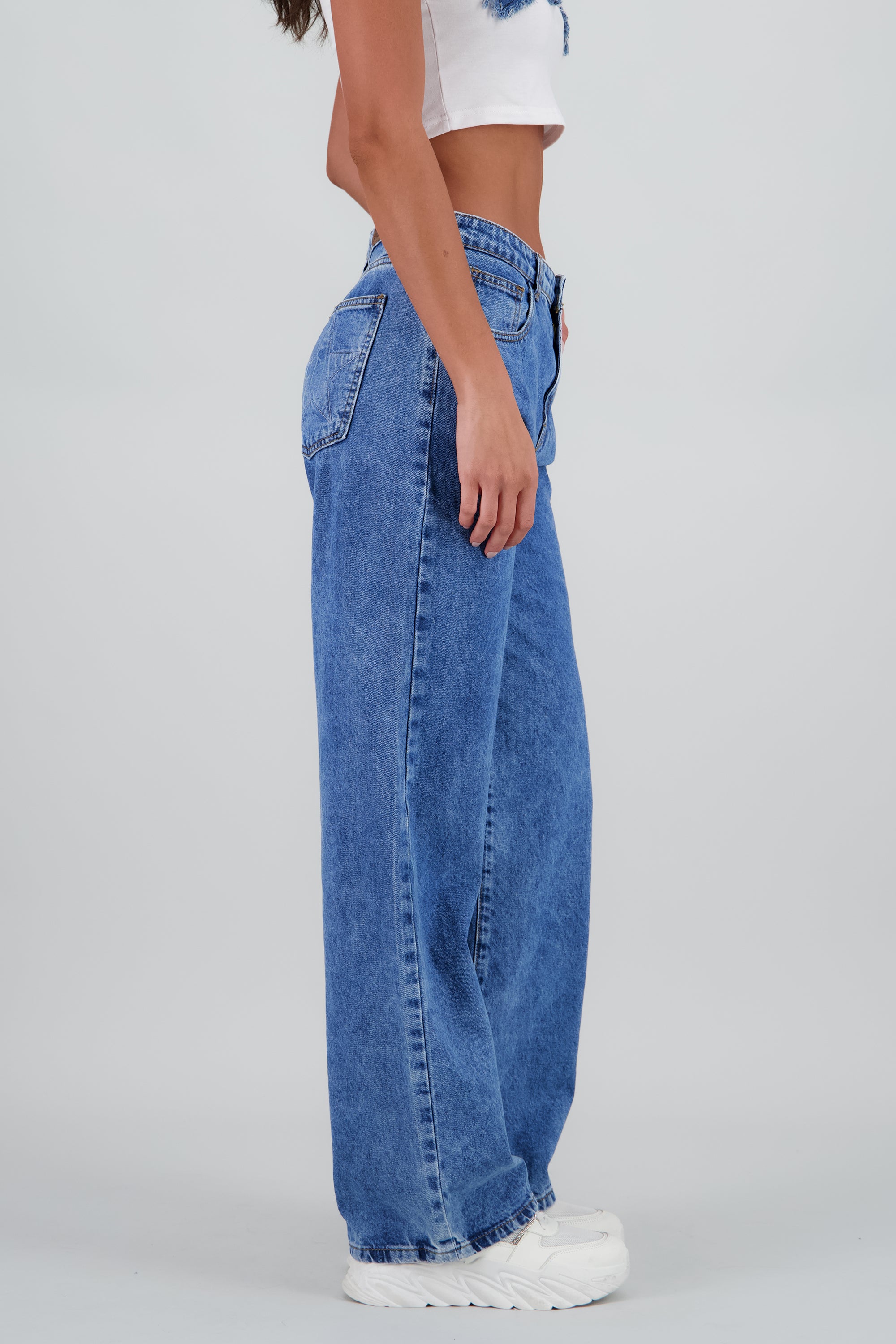 Jeans wide leg estrellas bordadas ACID WASH