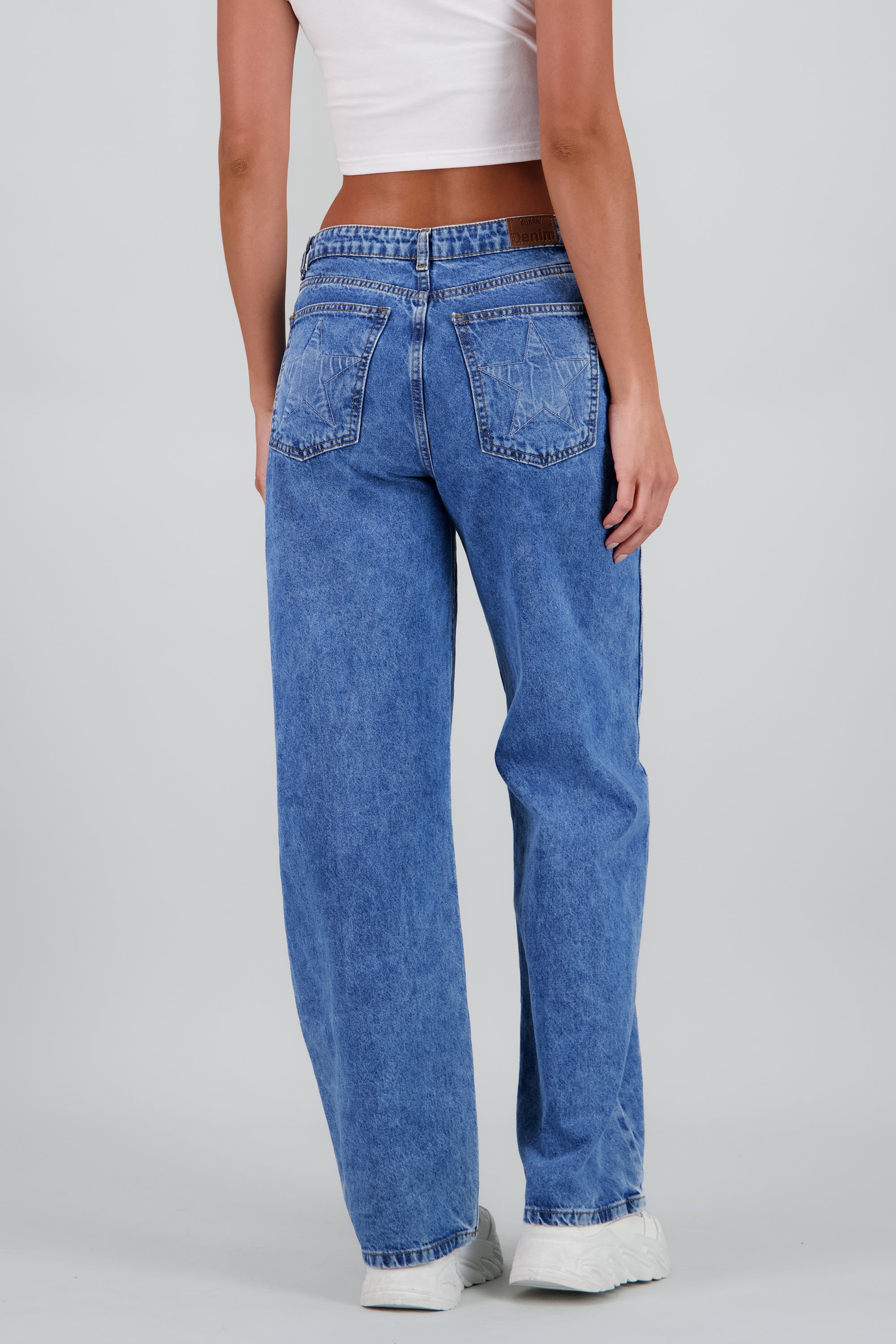 Jeans wide leg estrellas bordadas ACID WASH