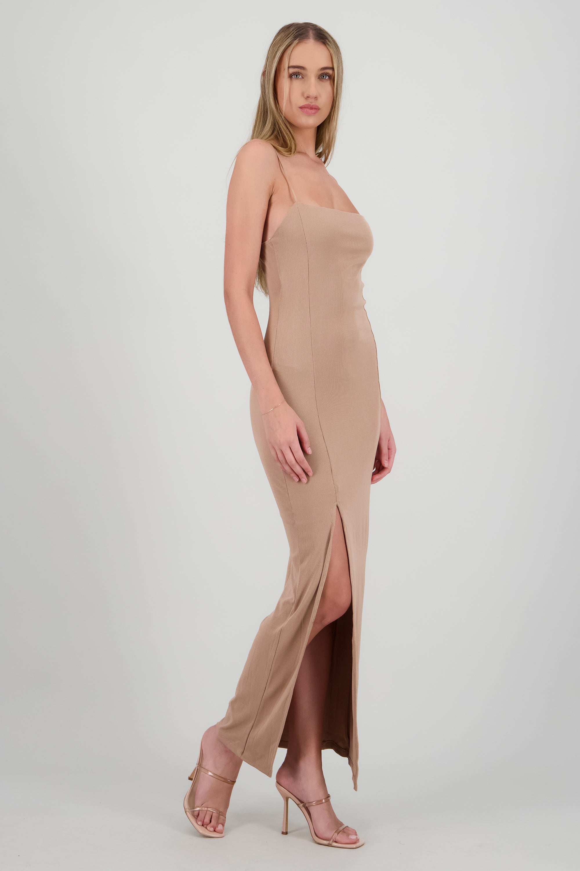 Vestido escote cuadrado tirantes TAUPE
