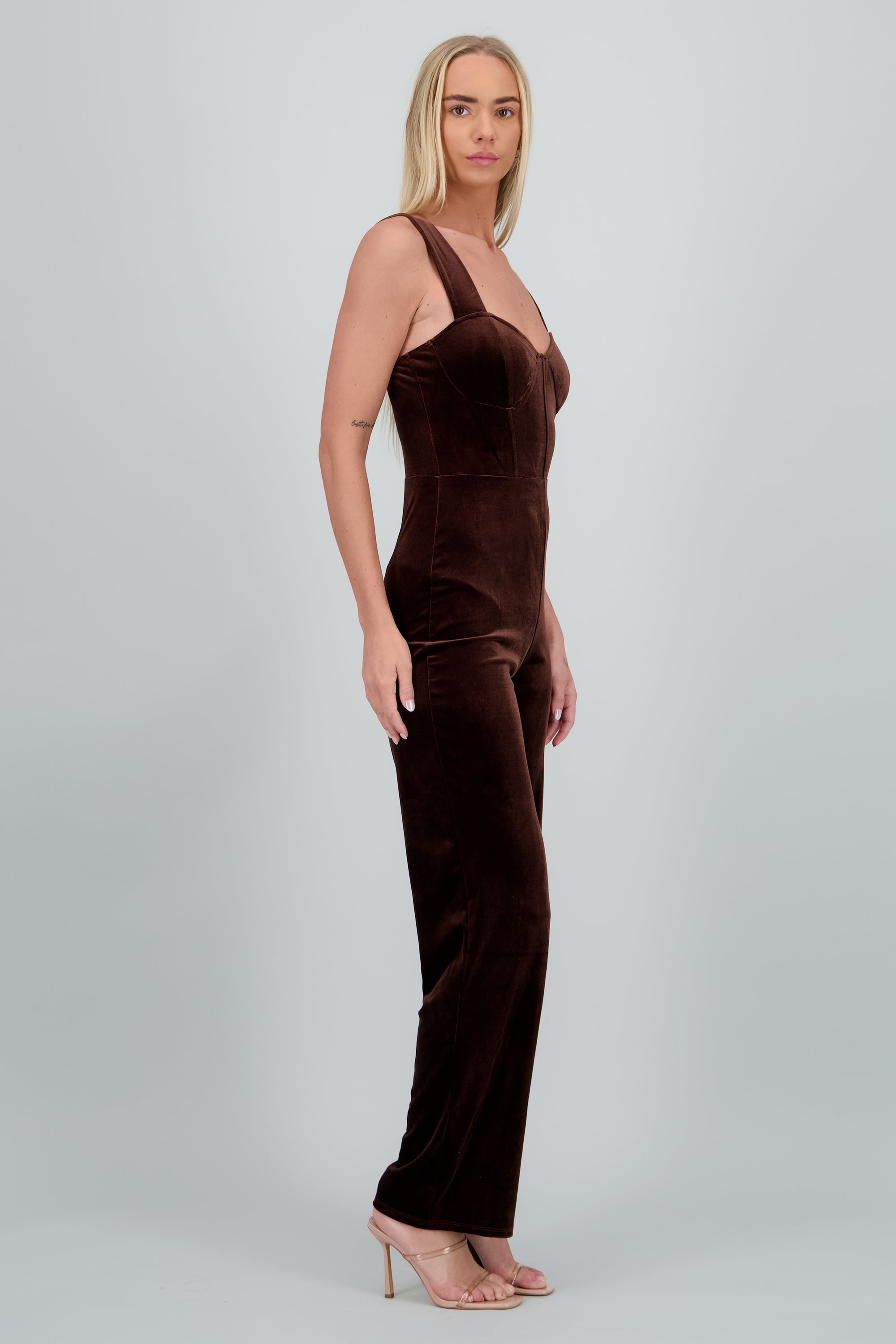 Jumpsuit velvet detalle costuras CHOCOLATE