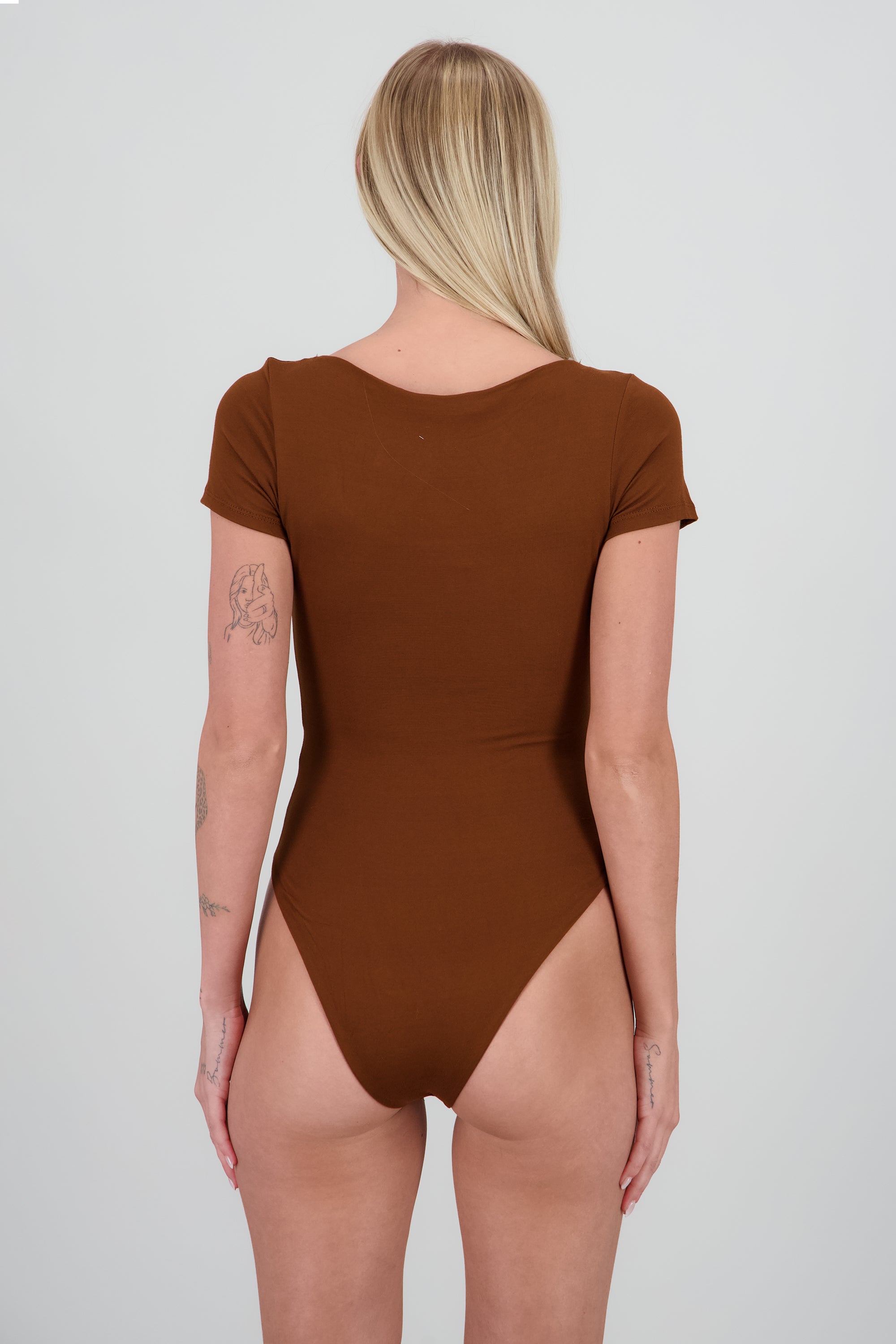 Bodysuit escote redondo manga corta CHOCOLATE