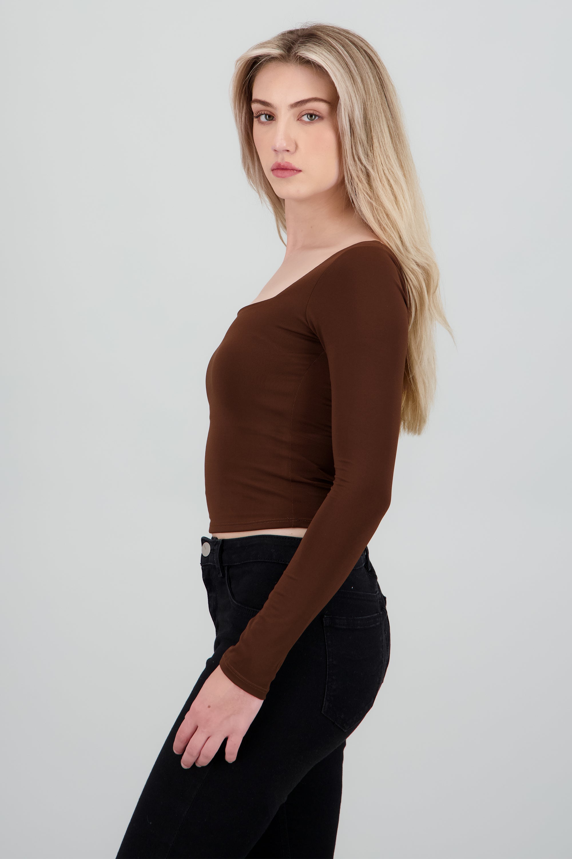Top escote cuadrado manga larga CHOCOLATE