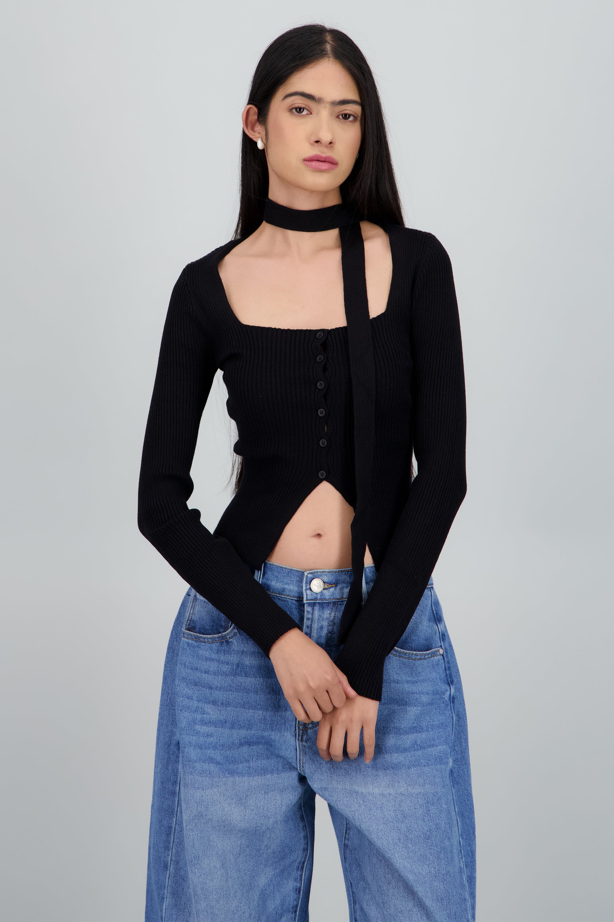 Top manga larga tejido rib con bufanda NEGRO