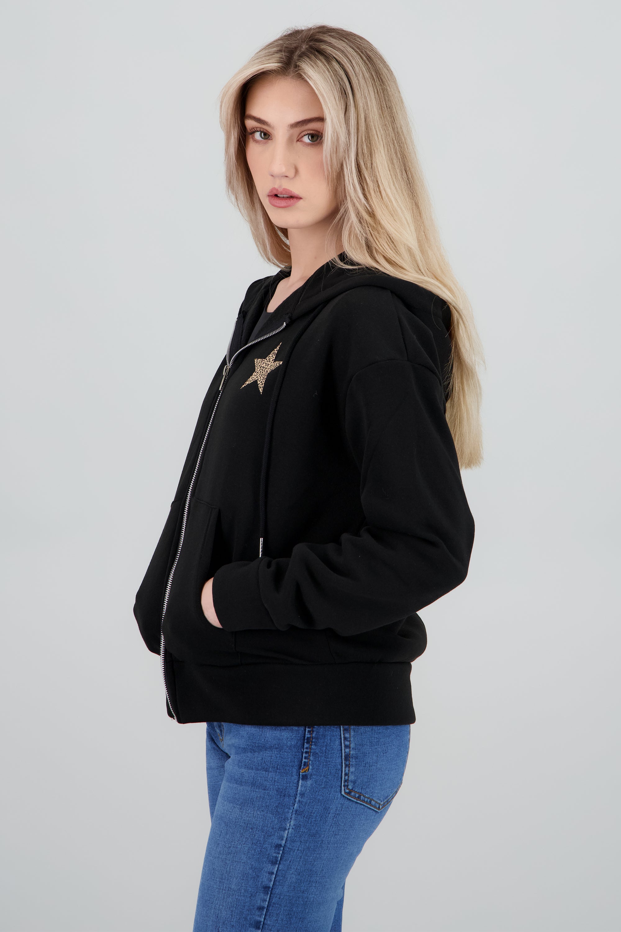 Chamarra estampado estrella animal print NEGRO