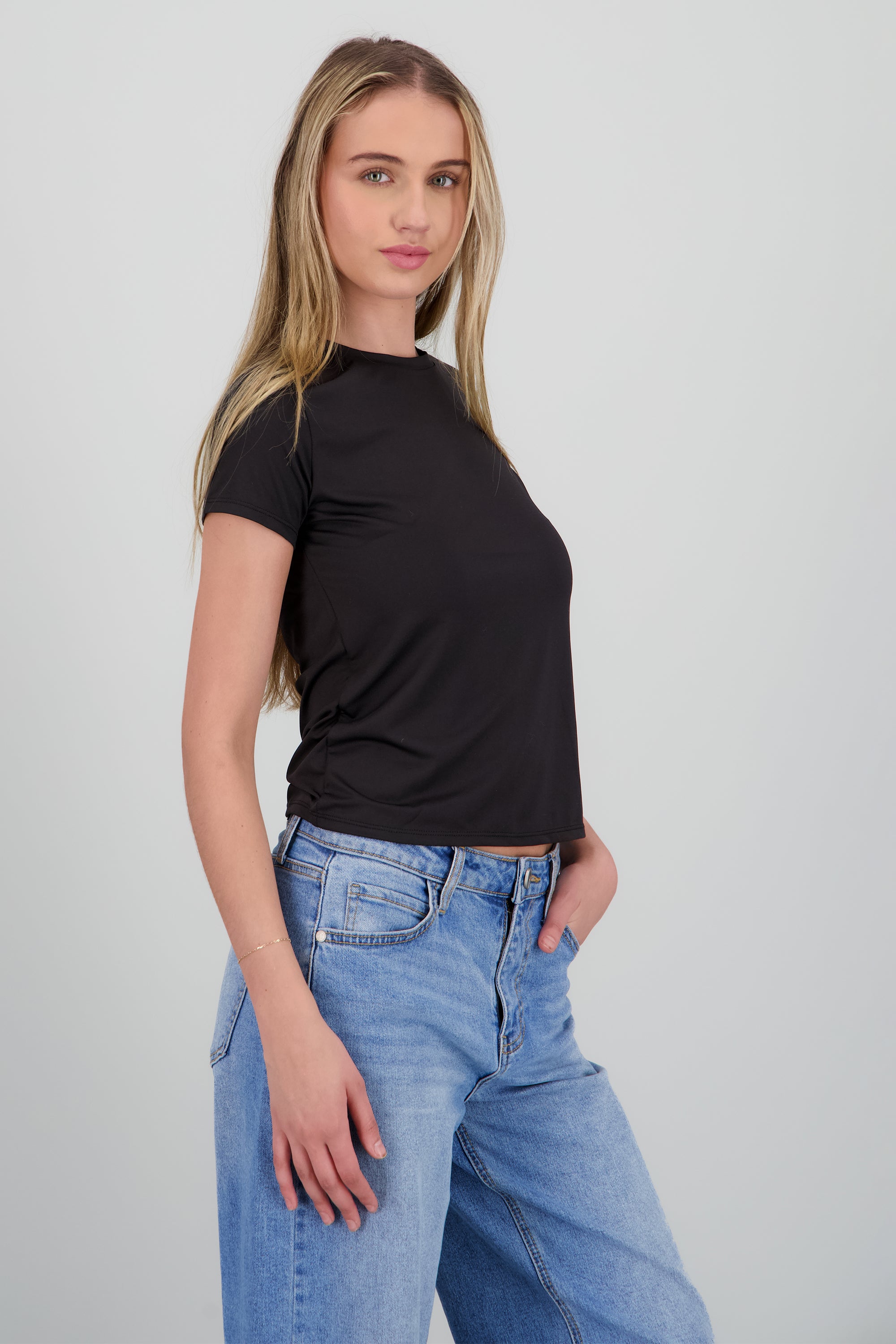 Playera deportiva lisa manga corta NEGRO