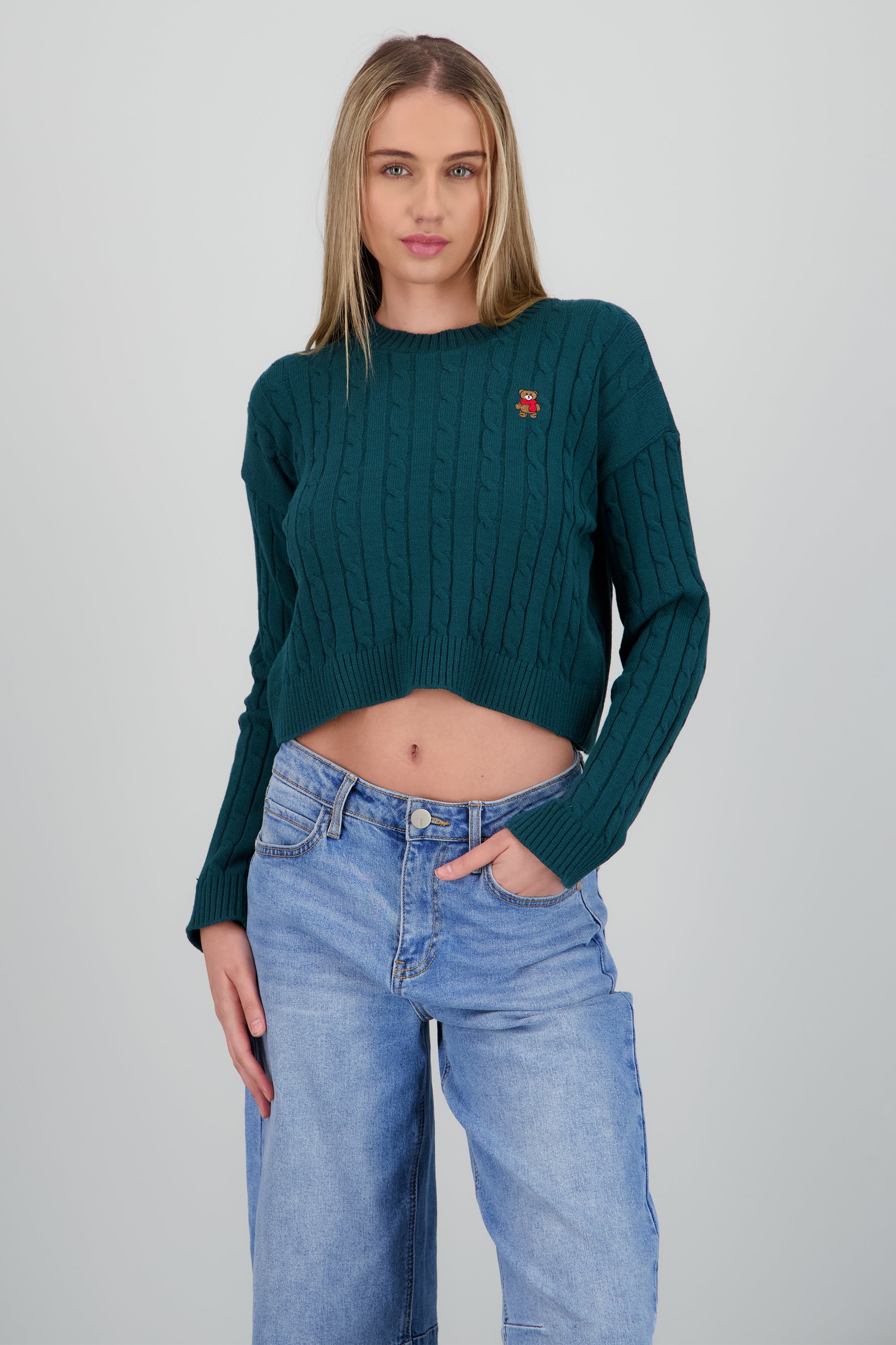 Sueter trenza osito bordado JADE