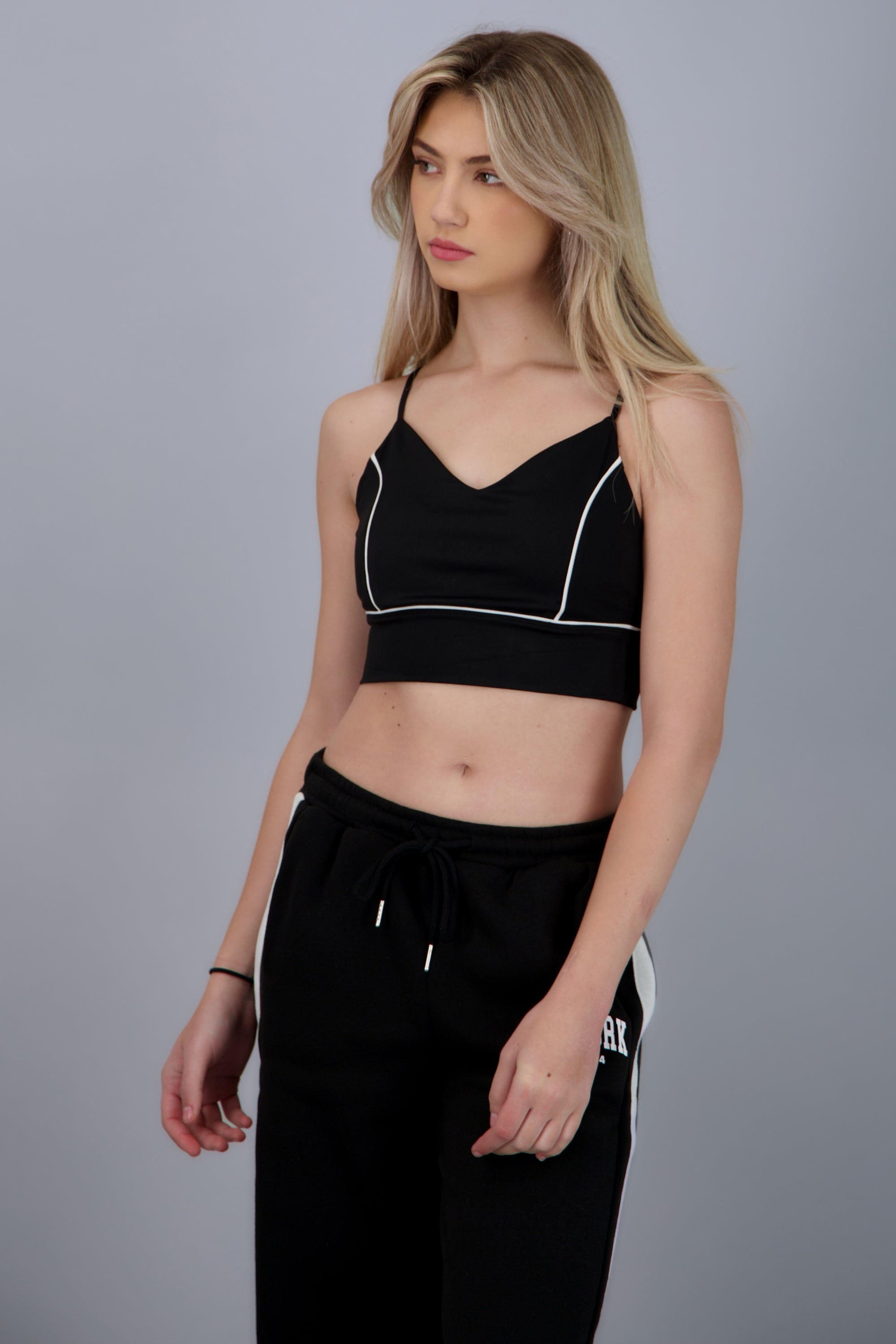 Top deportivo con contraste NEGRO COMBO