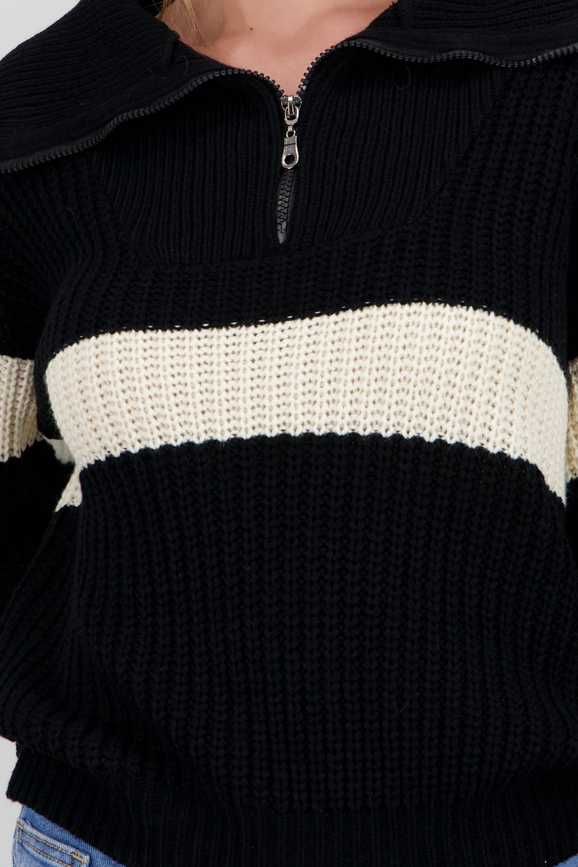 Sueter franja detalle cierre NEGRO