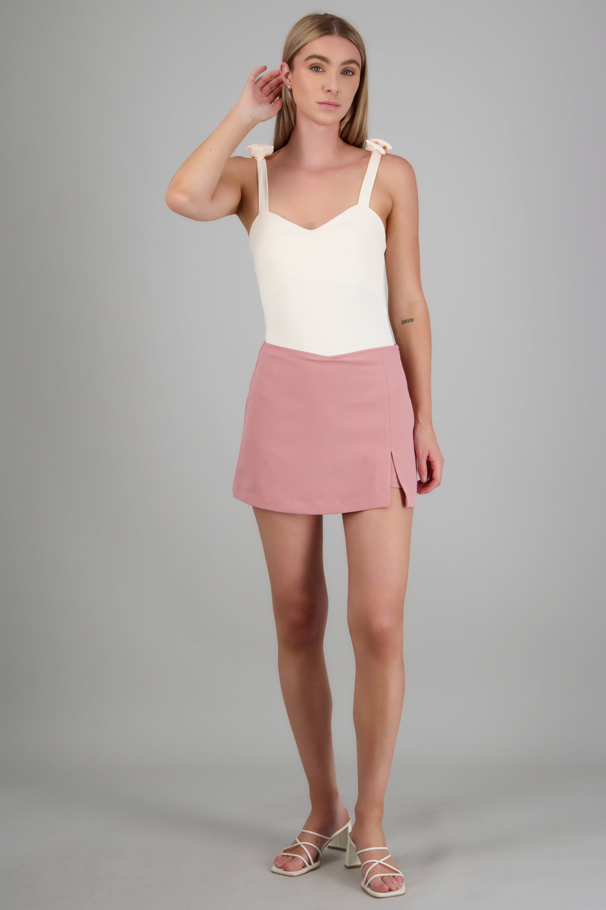 Falda mini lisa ROSA