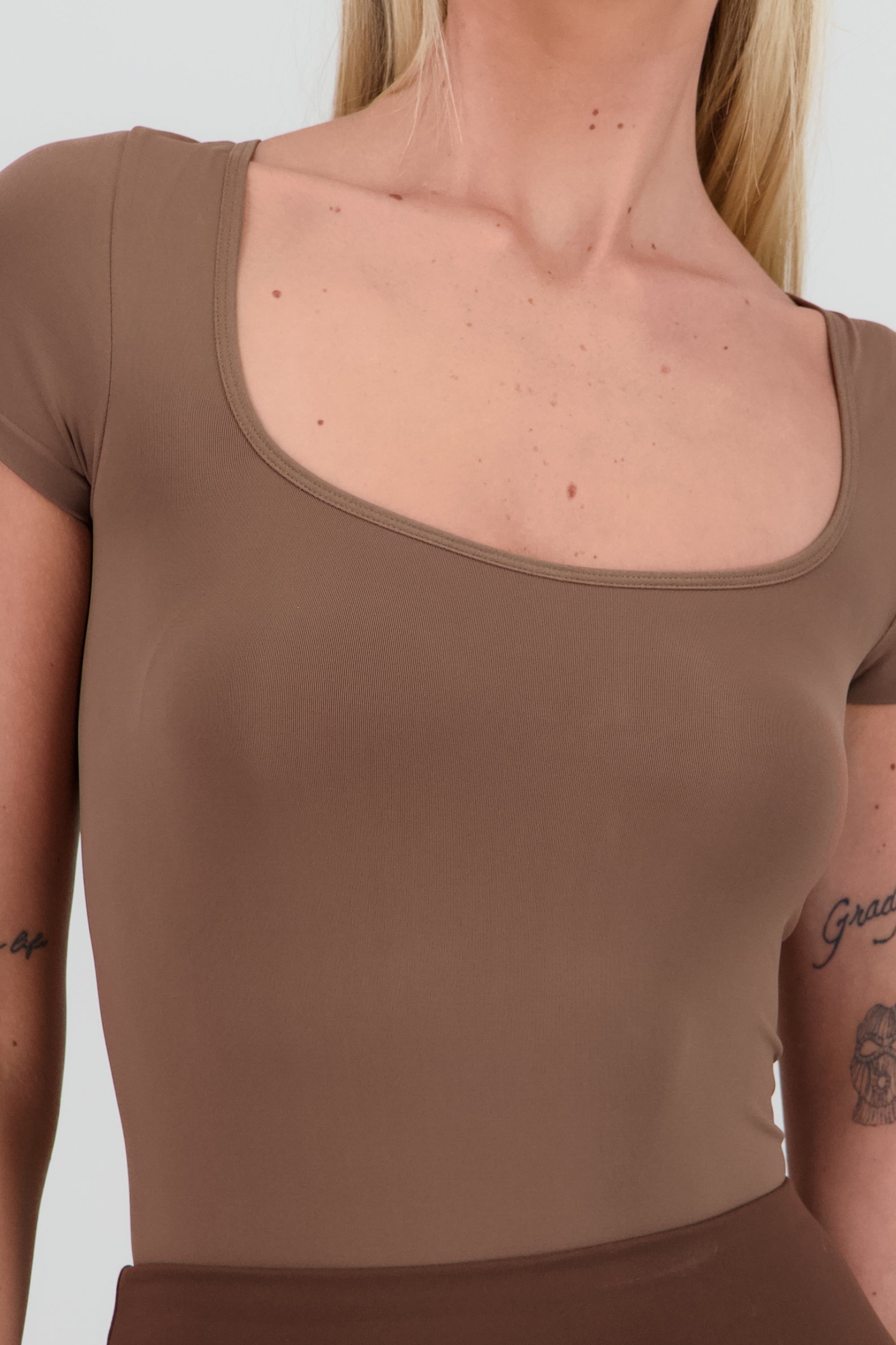 Bodysuit manga corta CAFE