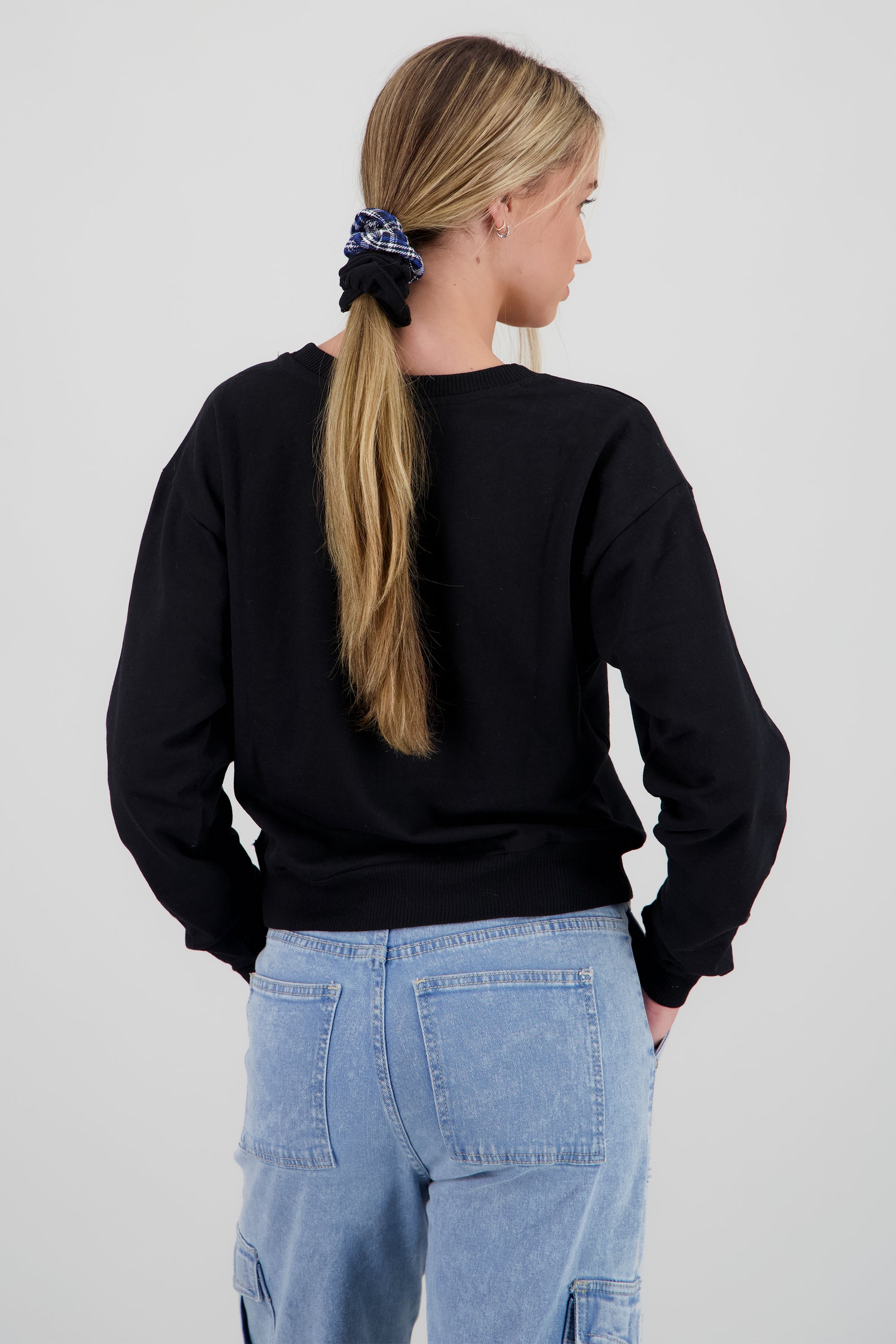 Sudadera NY cuadros conjunto scrunchie NEGRO COMBO