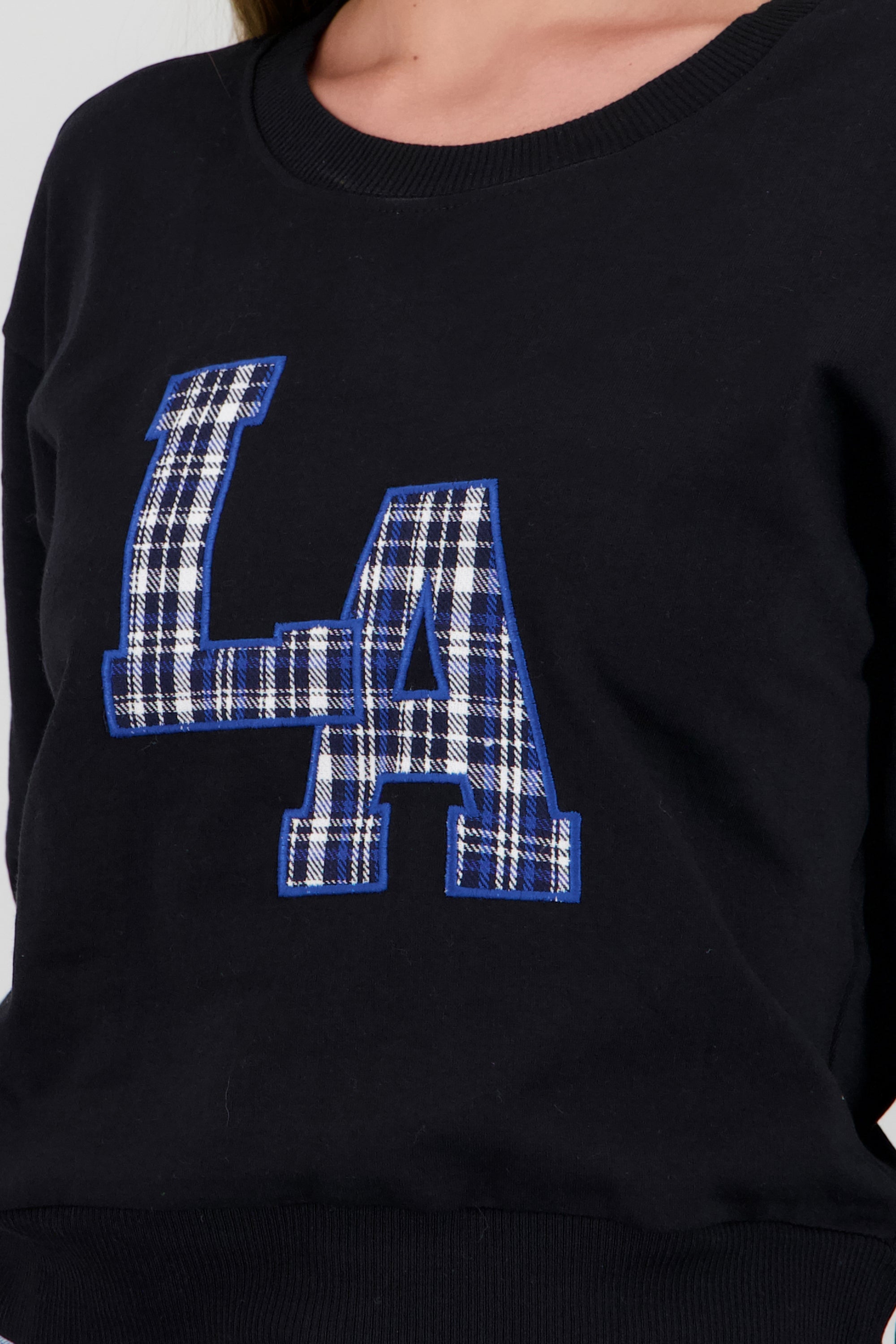 Sudadera NY cuadros conjunto scrunchie NEGRO COMBO