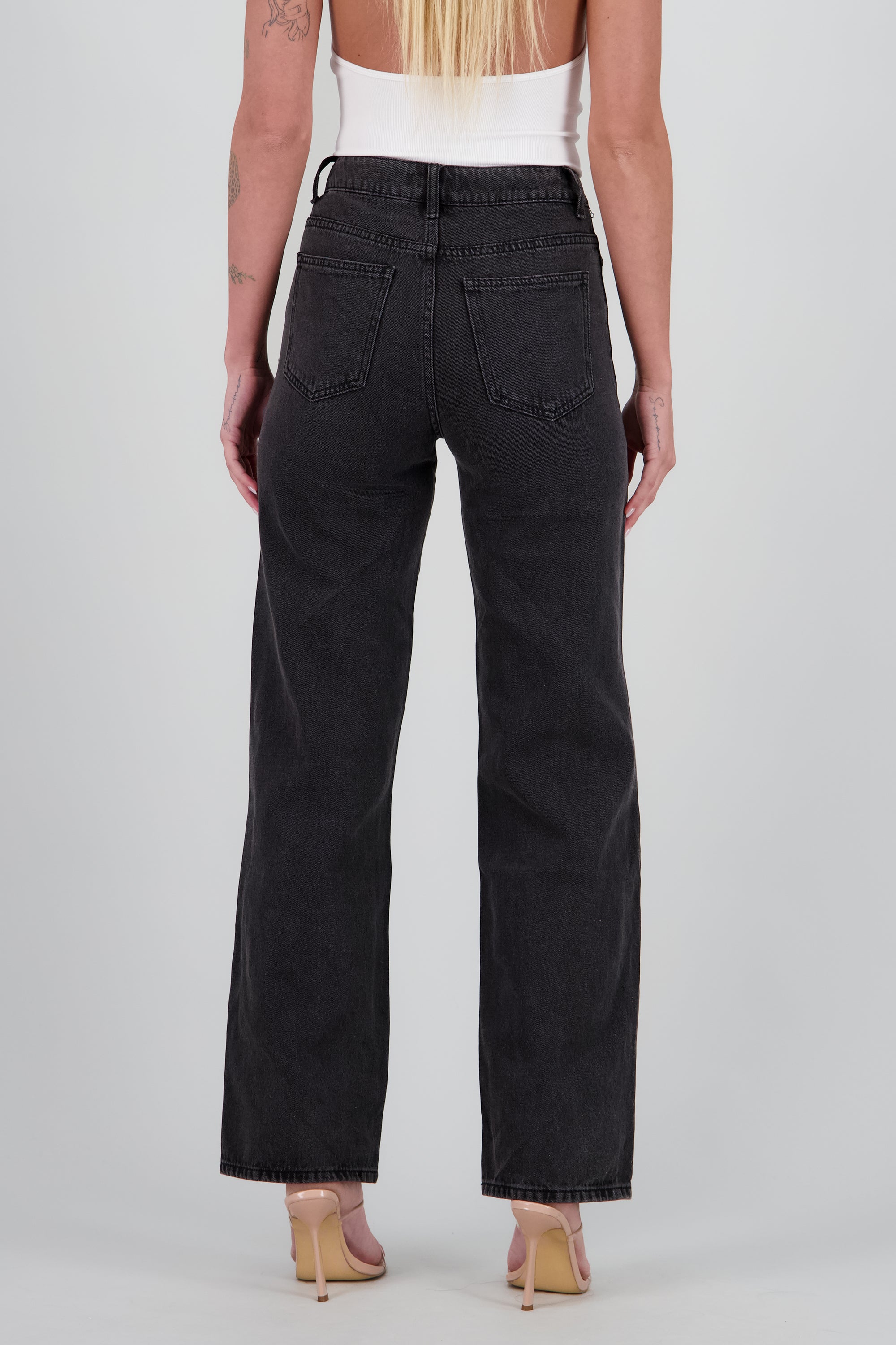 Jeans rectos high waisted NEGRO