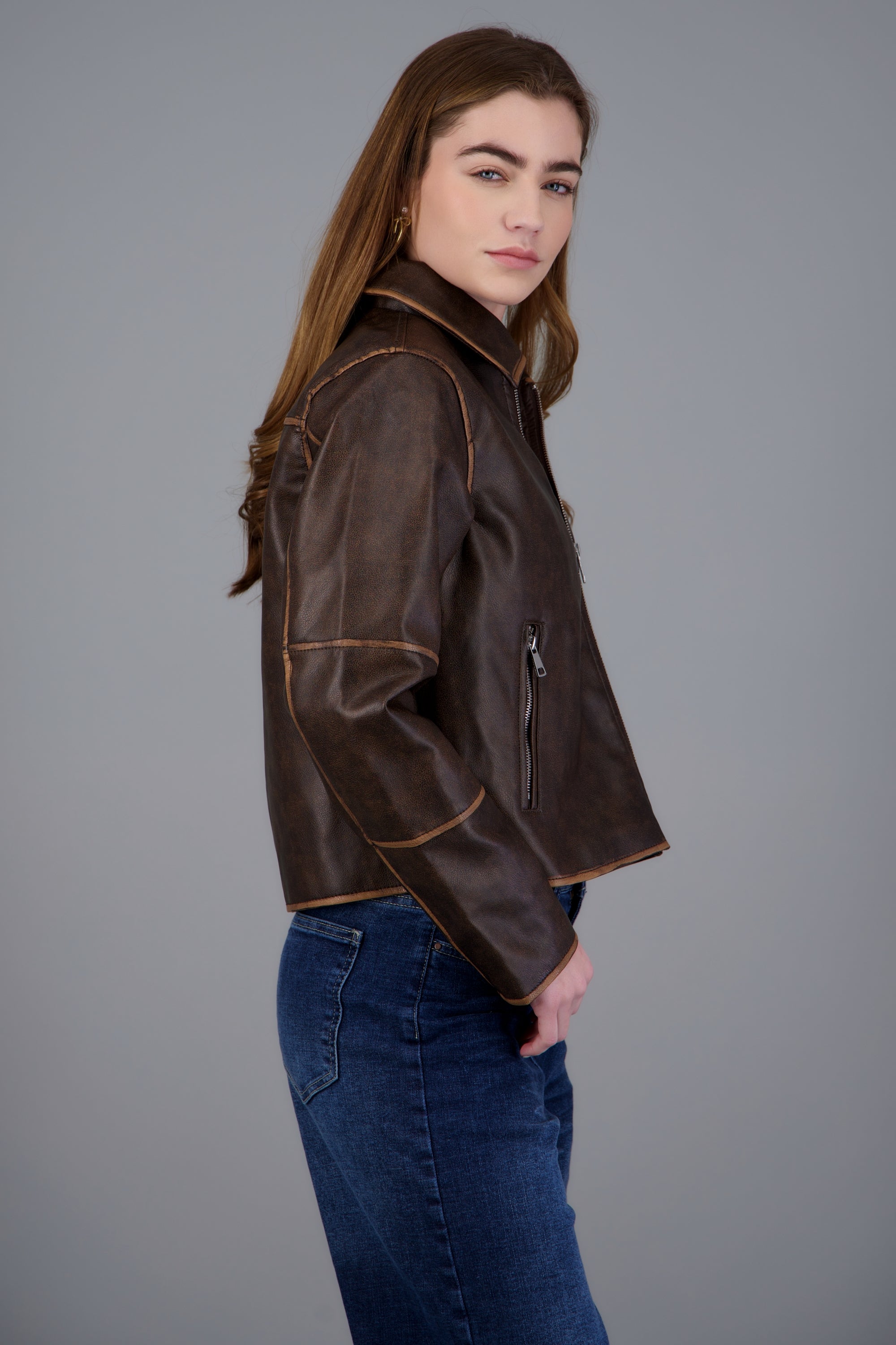 Chamarra oversized PU desgaste CAFE