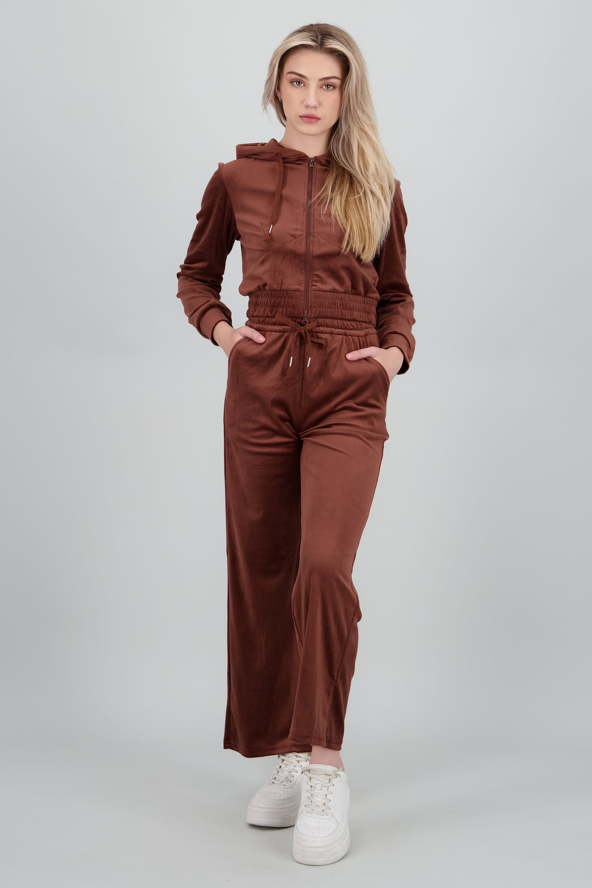 Jogger velvet bolsas CHOCOLATE